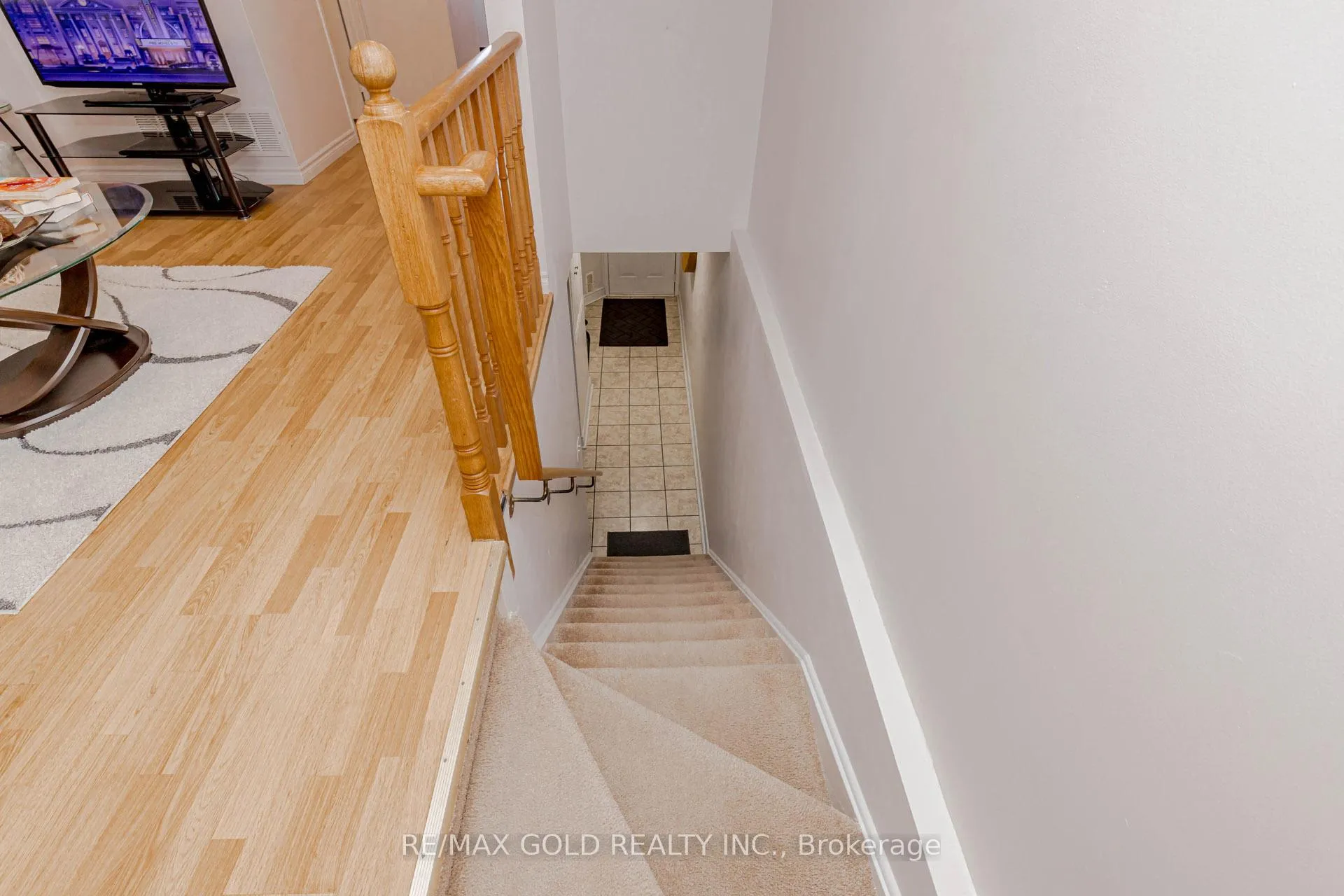 Photo 8 of 83 Spadina Road, Brampton, Brampton West — HOMEH
