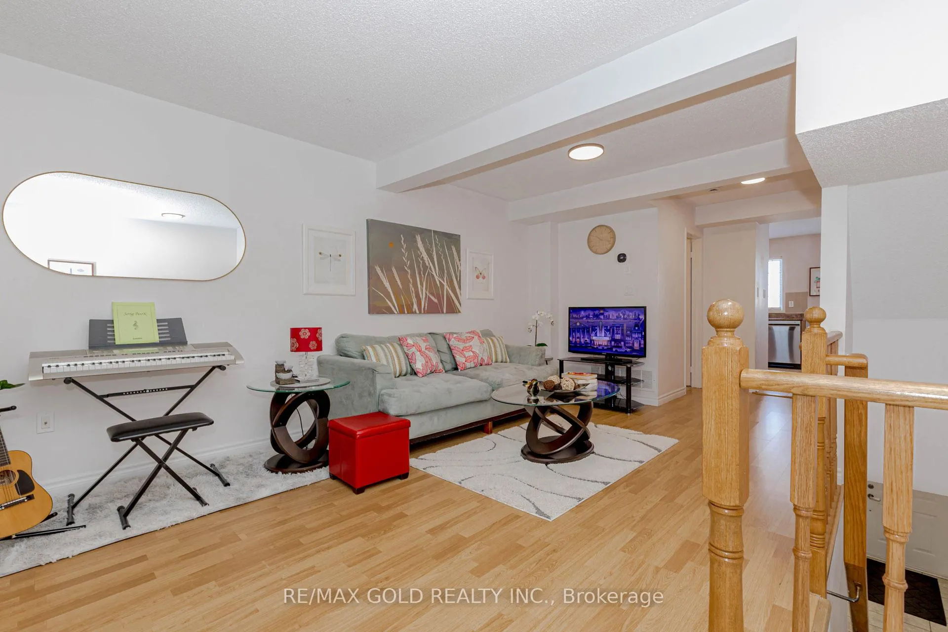 Photo 9 of 83 Spadina Road, Brampton, Brampton West — HOMEH