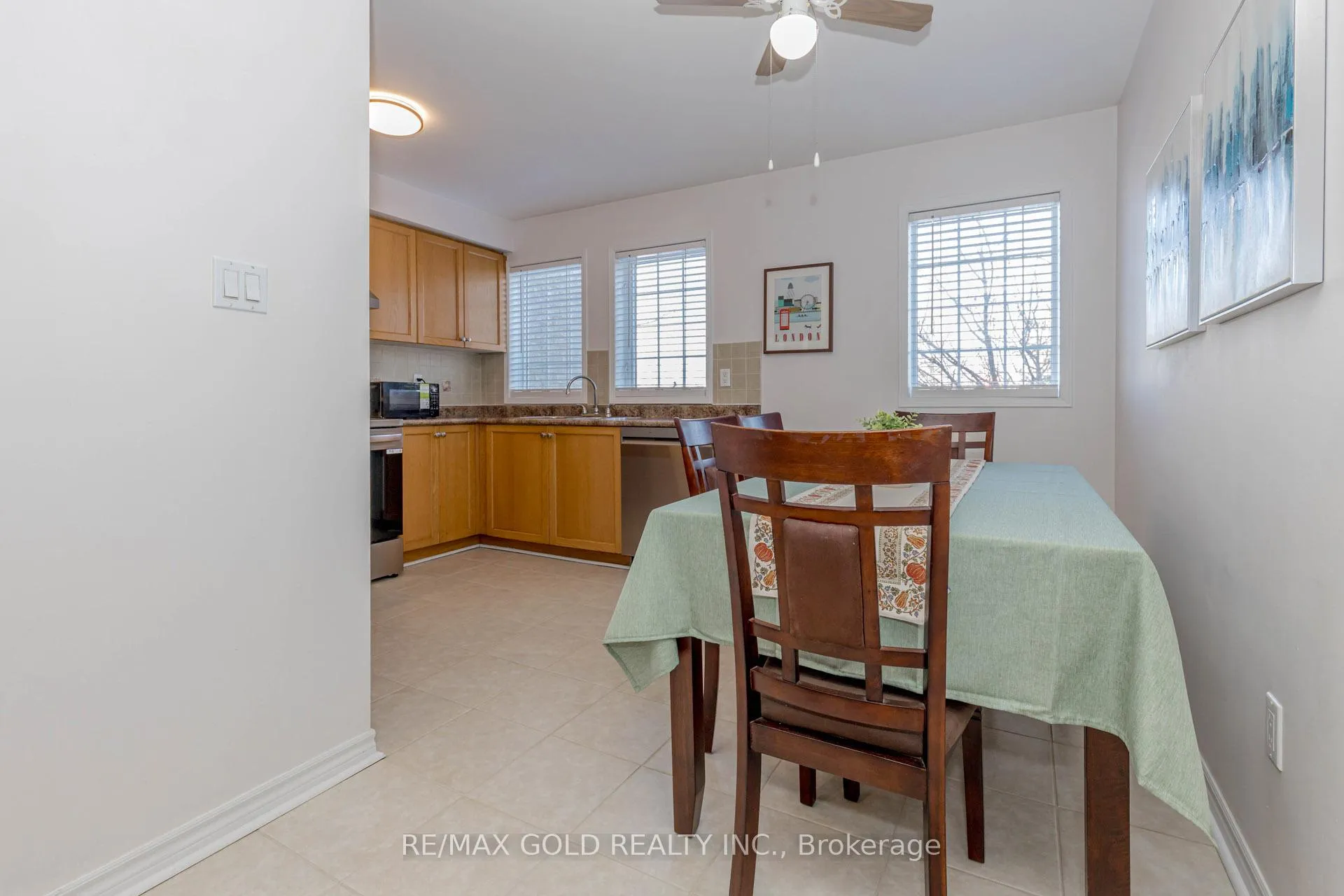 Photo 19 of 83 Spadina Road, Brampton, Brampton West — HOMEH