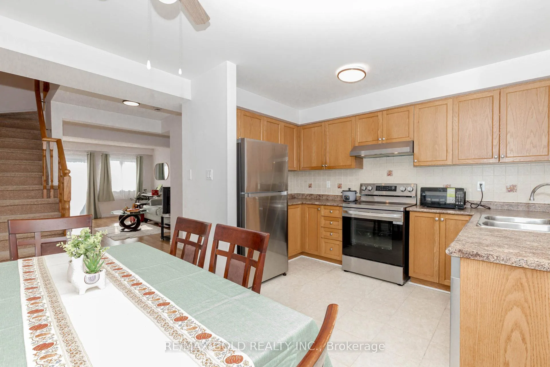 Photo 21 of 83 Spadina Road, Brampton, Brampton West — HOMEH