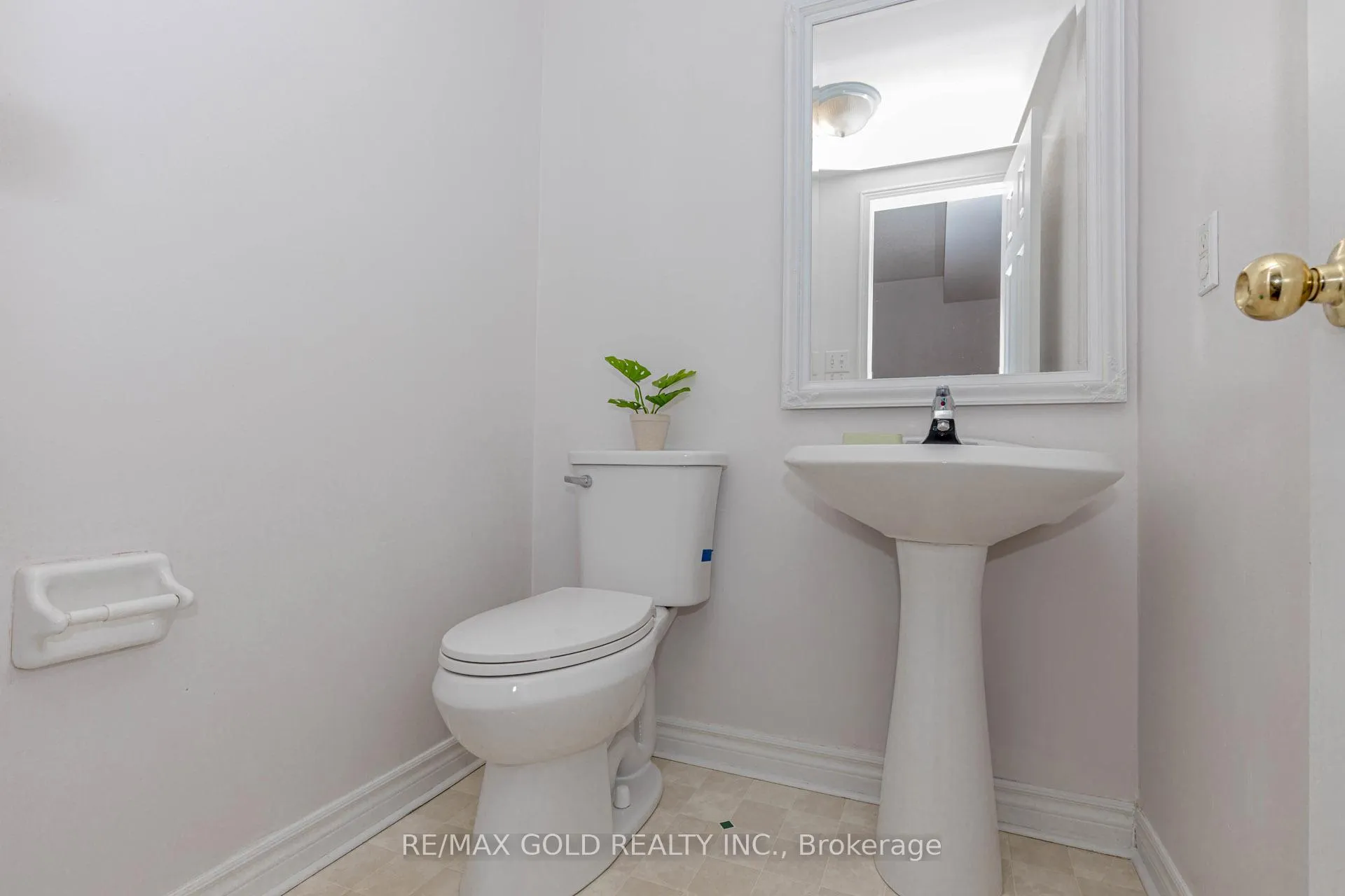 Photo 29 of 83 Spadina Road, Brampton, Brampton West — HOMEH