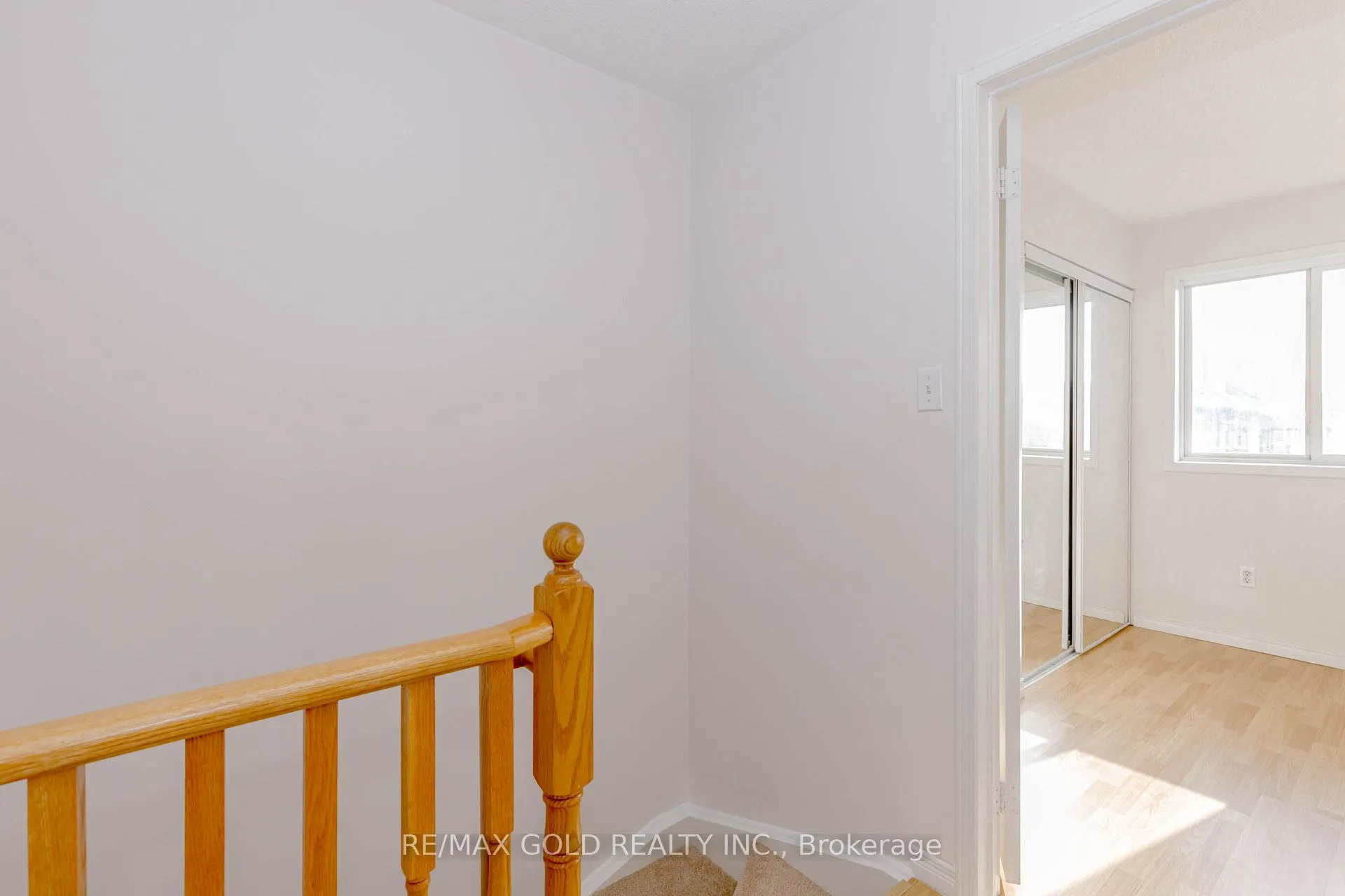 Photo 33 of 83 Spadina Road, Brampton, Brampton West — HOMEH