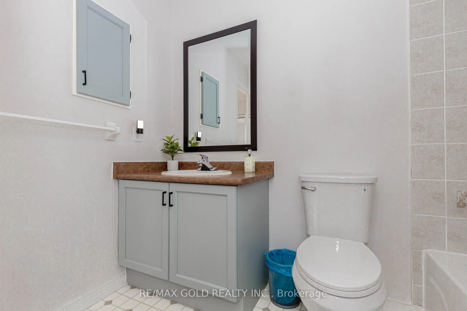 Photo 39 of 83 Spadina Road, Brampton, Brampton West — HOMEH
