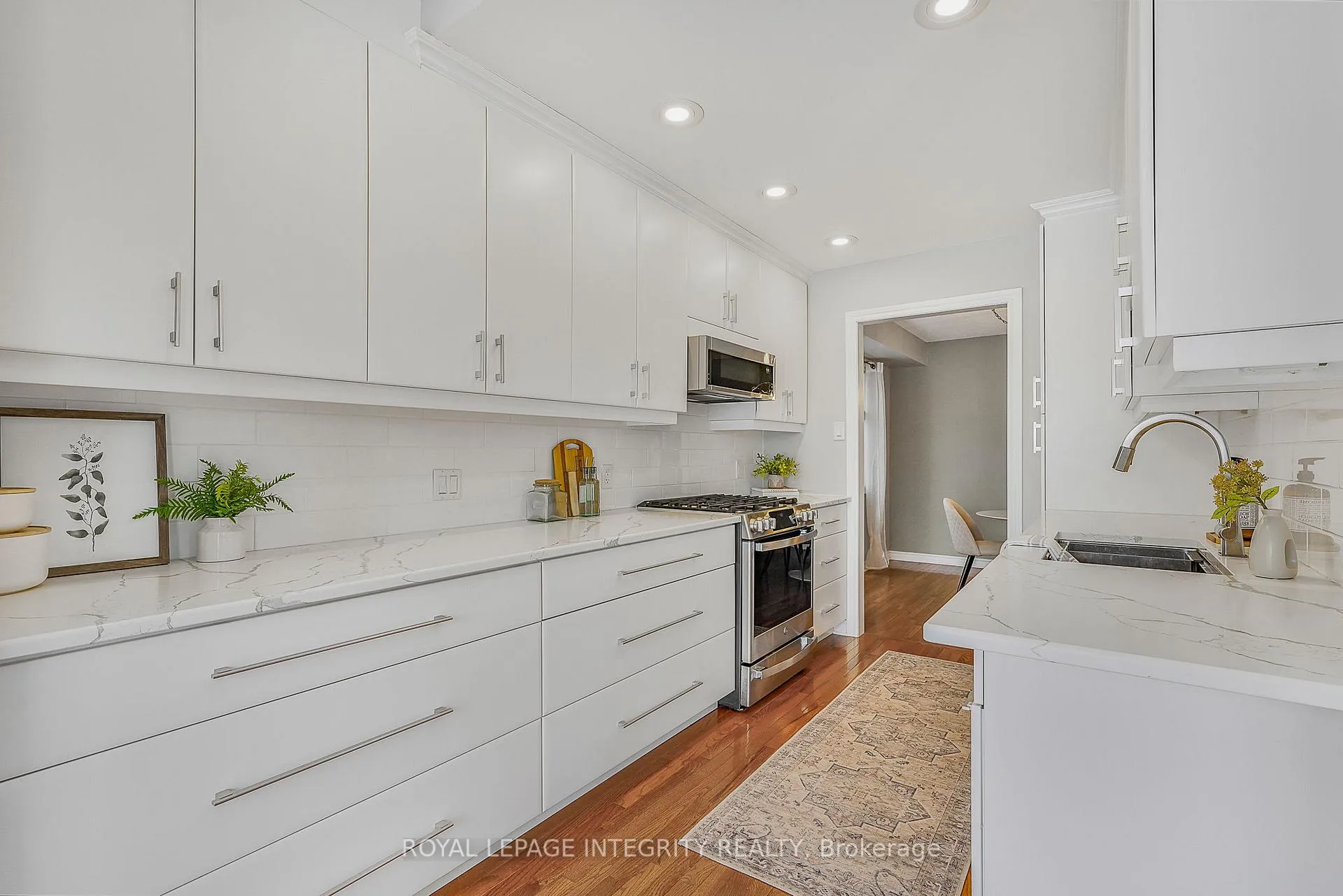 Photo 13 of 1033 Markwick Crescent, Ottawa, Notting Hill/Summerside — HOMEH