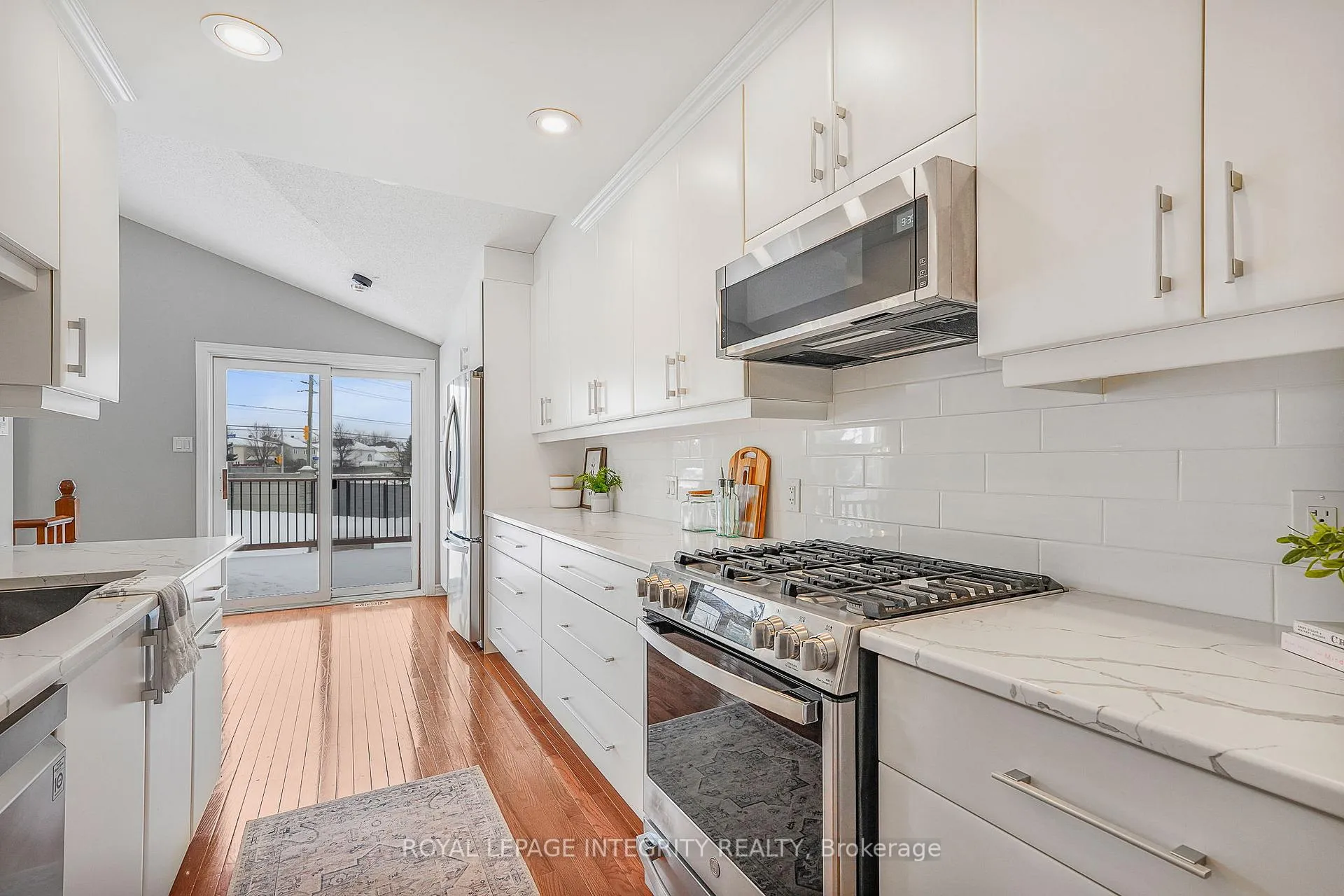 Photo 16 of 1033 Markwick Crescent, Ottawa, Notting Hill/Summerside — HOMEH