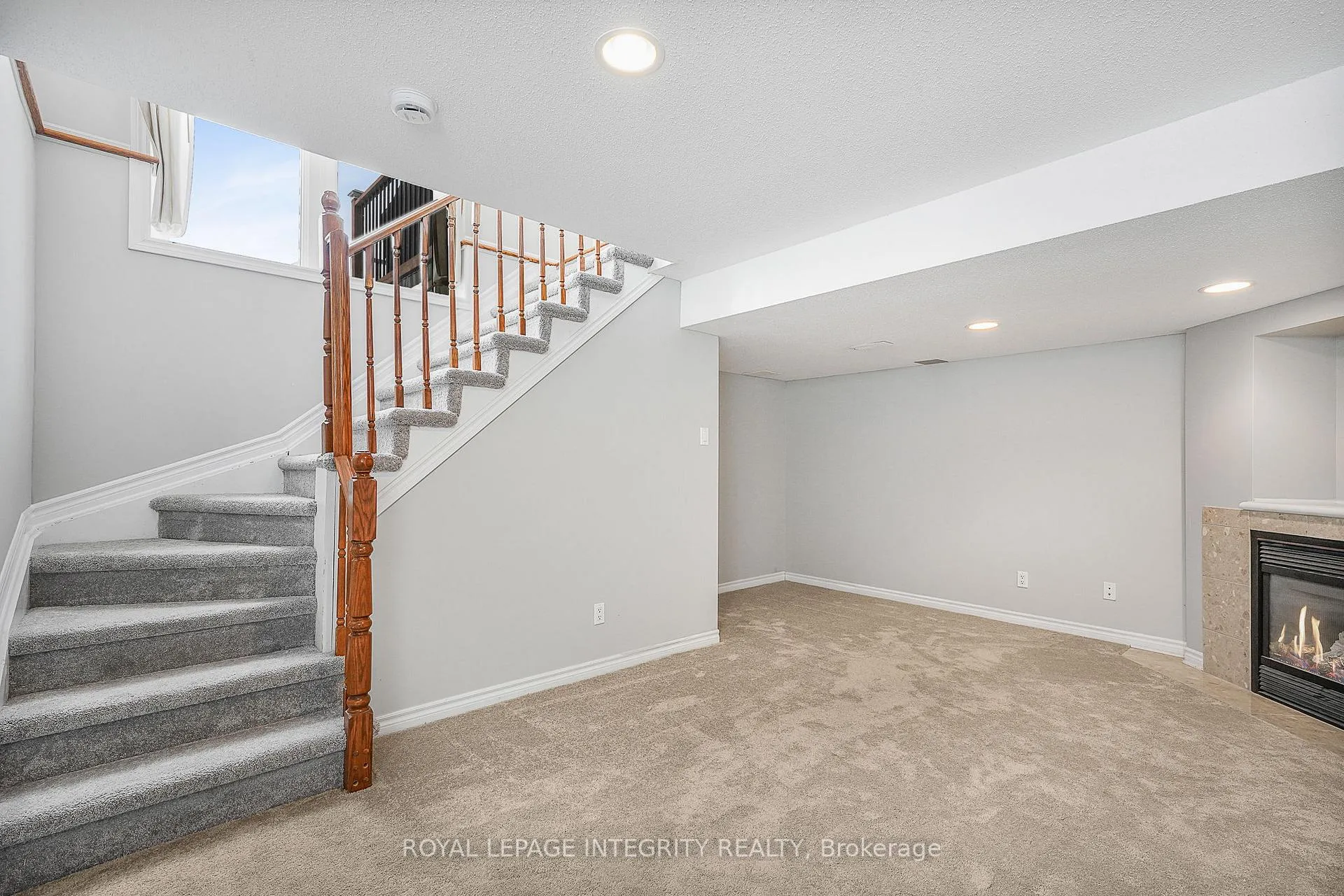 Photo 24 of 1033 Markwick Crescent, Ottawa, Notting Hill/Summerside — HOMEH
