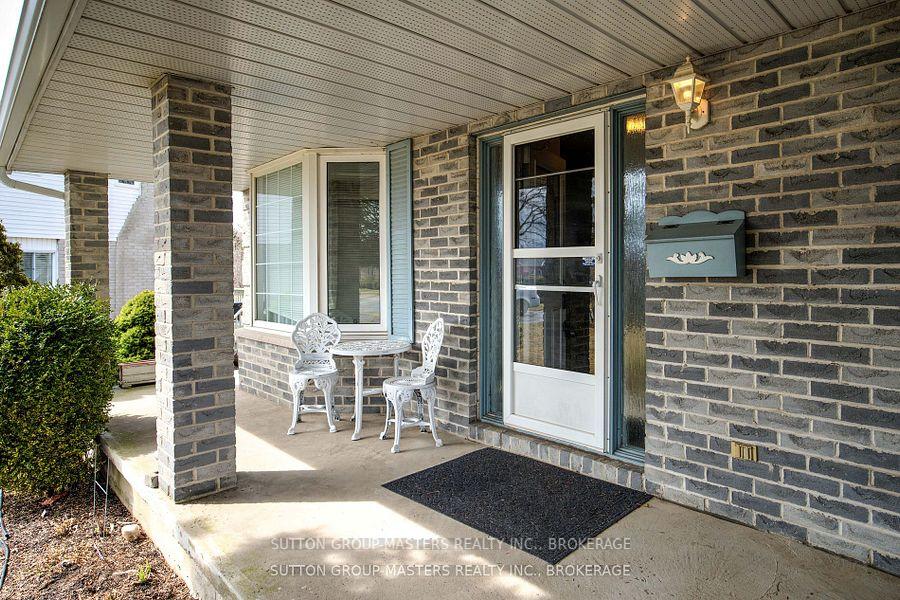 Photo 3 of 681 Rivermeade Avenue, Kingston, East Gardiners Rd — HOMEH