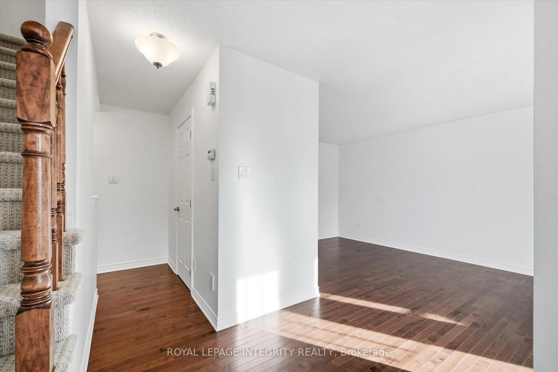 Photo 5 of 67 Luminescence Way, Ottawa, Notting Hill/Summerside — HOMEH
