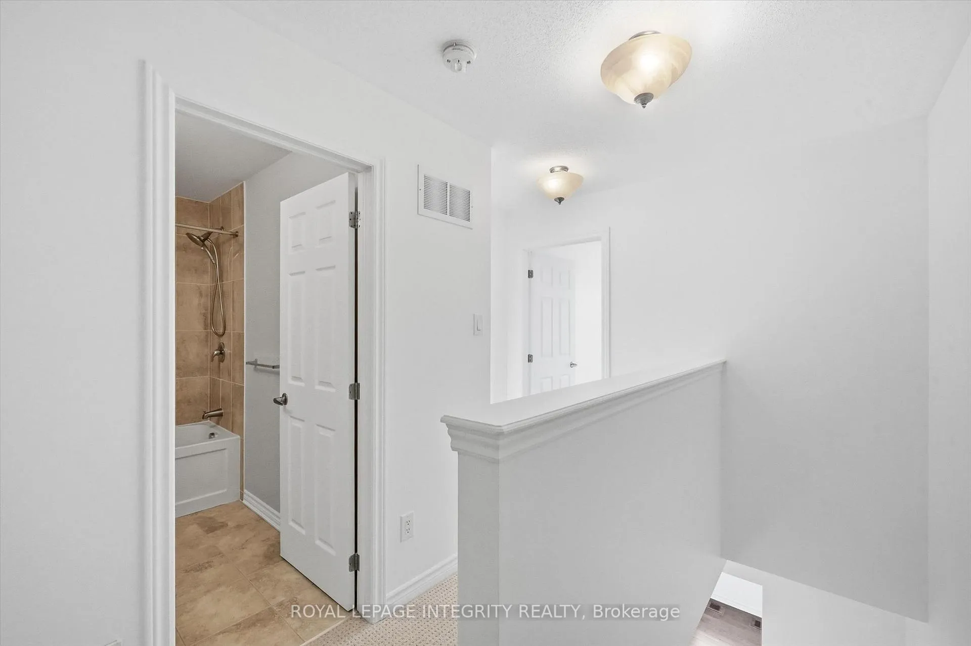 Photo 18 of 67 Luminescence Way, Ottawa, Notting Hill/Summerside — HOMEH