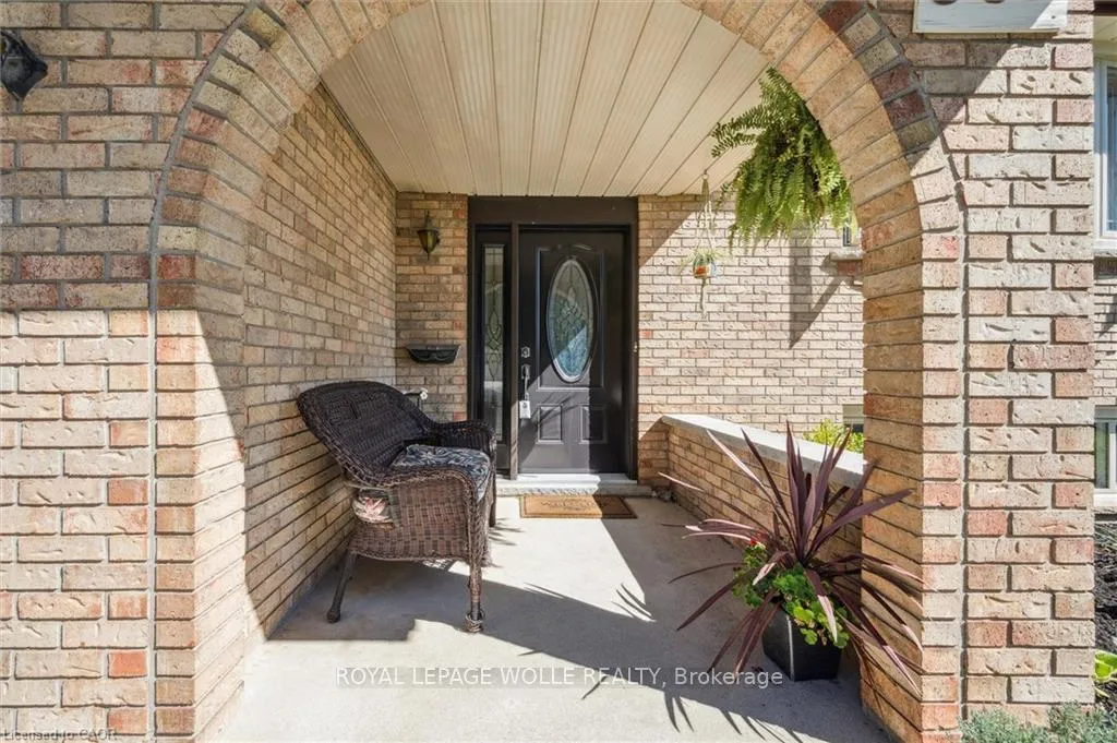Photo 2 of 582 Skylark Road, Waterloo — HOMEH