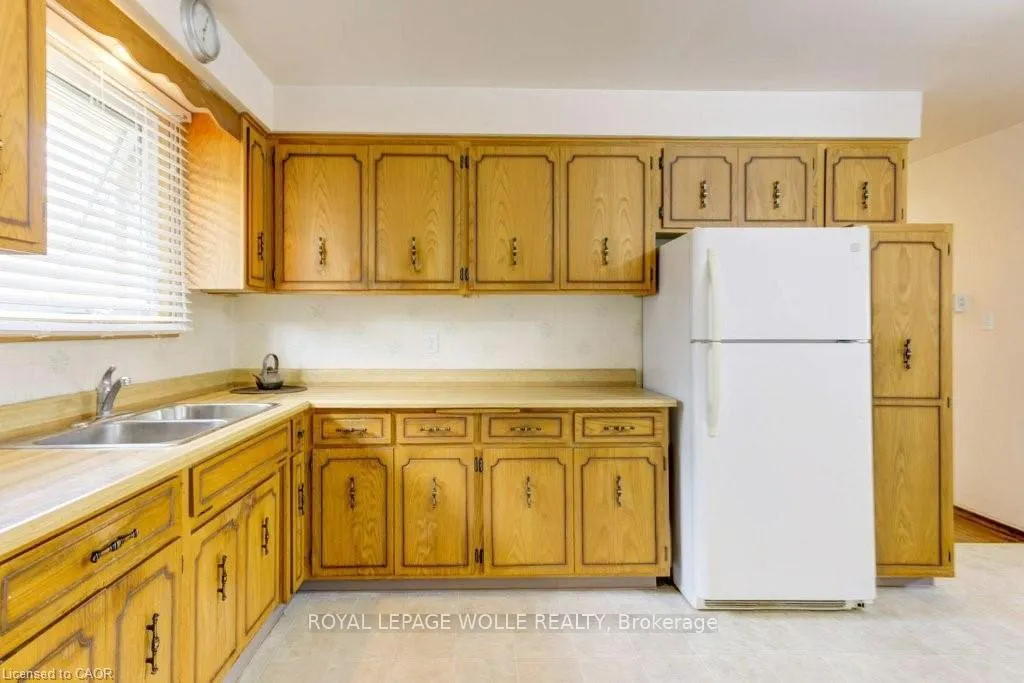 Photo 11 of 582 Skylark Road, Waterloo — HOMEH