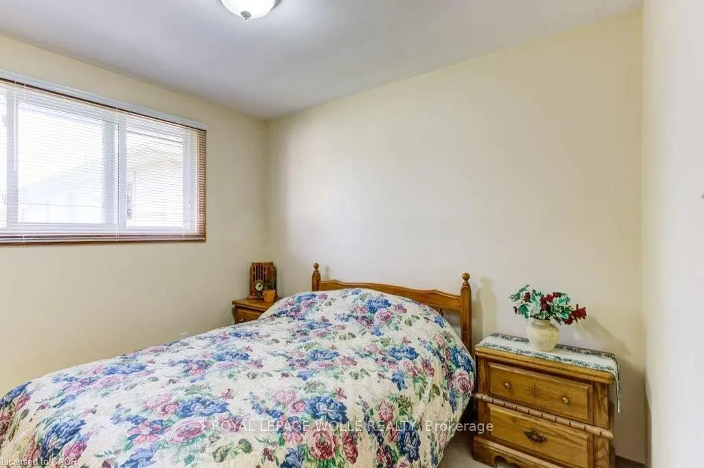 Photo 16 of 582 Skylark Road, Waterloo — HOMEH
