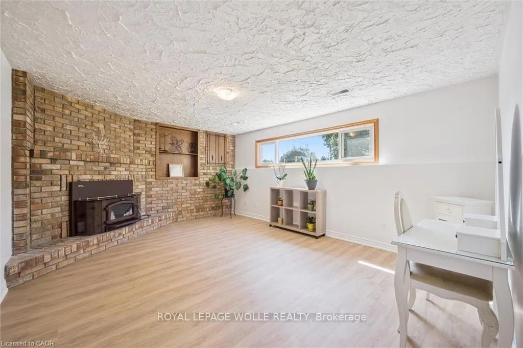 Photo 18 of 582 Skylark Road, Waterloo — HOMEH