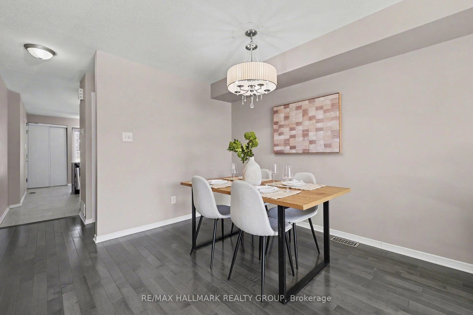 Photo 11 of 275 Aquaview Drive, Ottawa, Avalon East — HOMEH