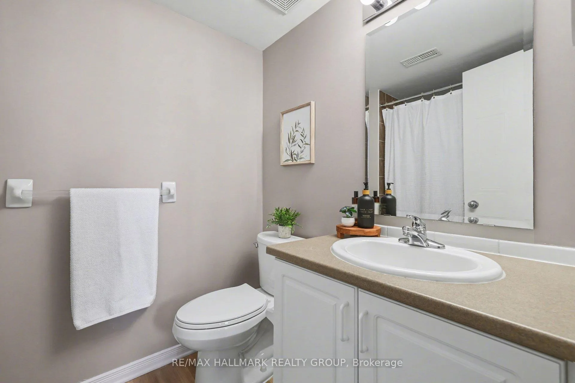 Photo 18 of 275 Aquaview Drive, Ottawa, Avalon East — HOMEH