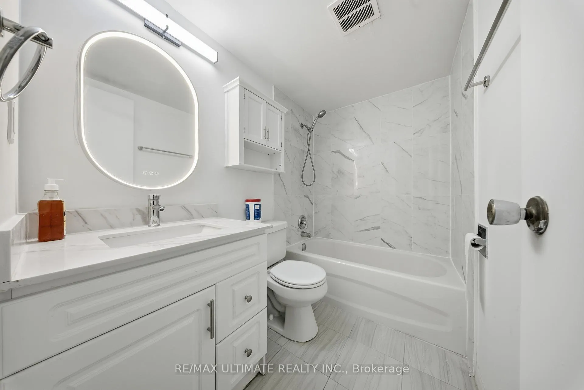 Photo 14 of Unit 909, 390 Dixon Road, Etobicoke, Kingsview Village-The Westway — HOMEH
