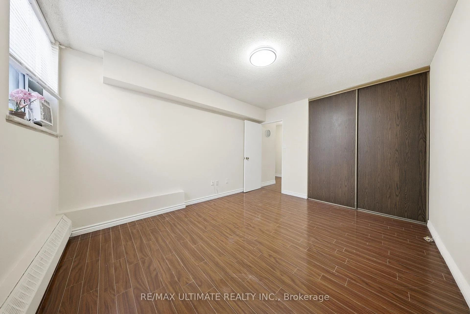 Photo 16 of Unit 909, 390 Dixon Road, Etobicoke, Kingsview Village-The Westway — HOMEH
