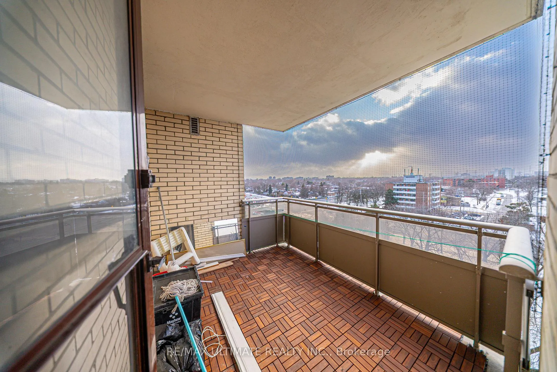 Photo 18 of Unit 909, 390 Dixon Road, Etobicoke, Kingsview Village-The Westway — HOMEH