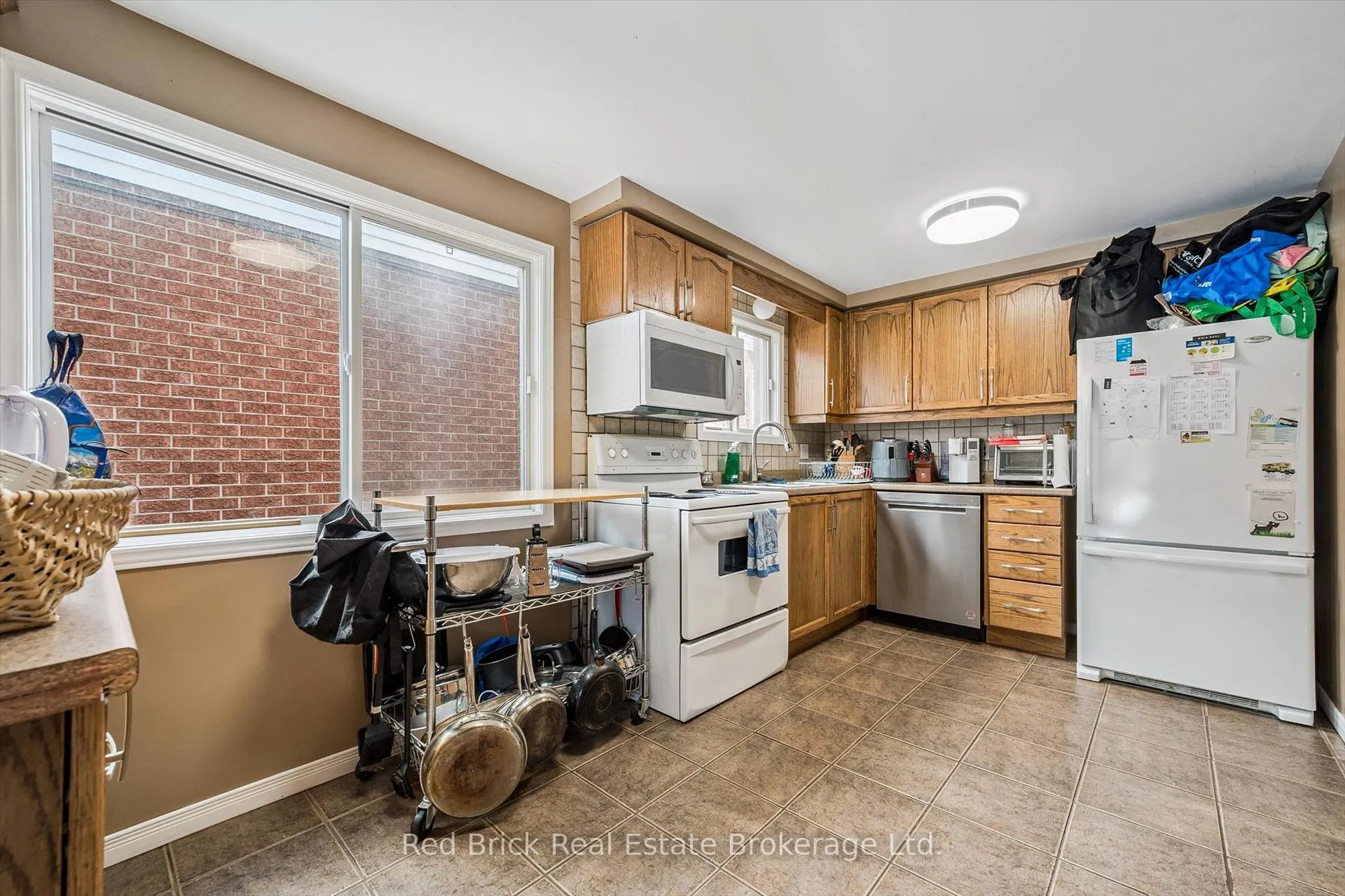 Photo 8 of 11 Moss Place, Guelph, Kortright West — HOMEH