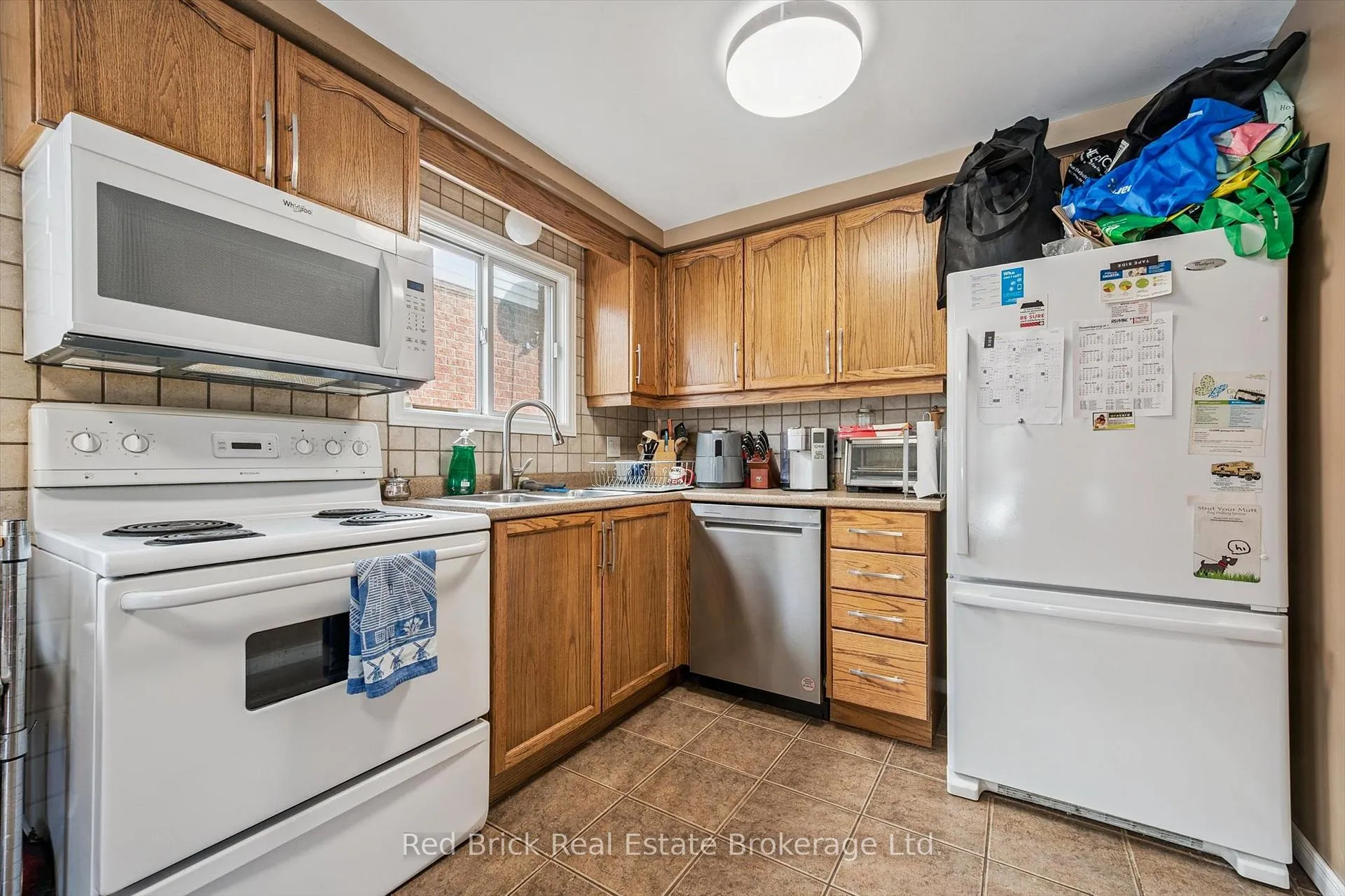 Photo 10 of 11 Moss Place, Guelph, Kortright West — HOMEH