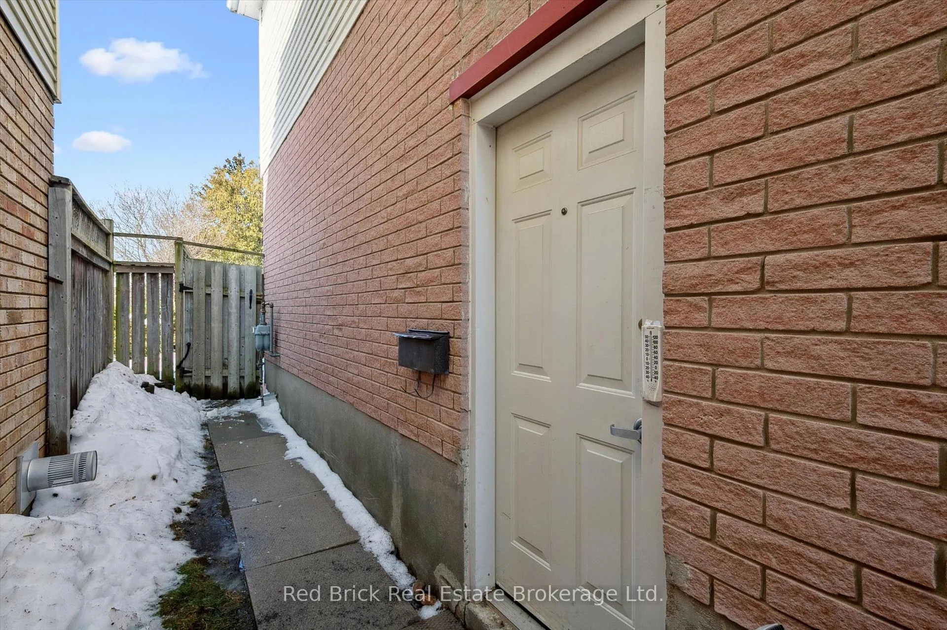 Photo 19 of 11 Moss Place, Guelph, Kortright West — HOMEH
