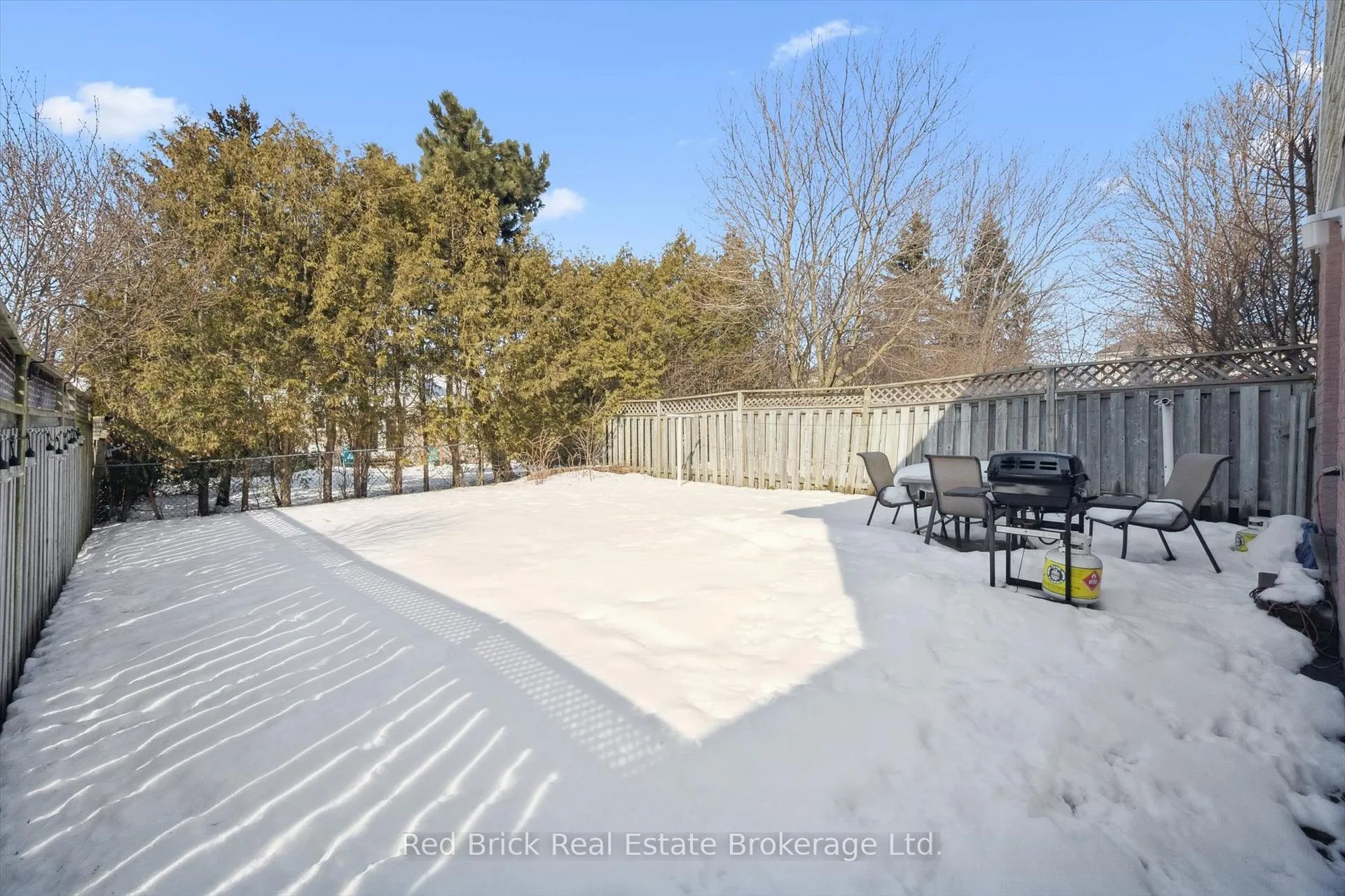 Photo 24 of 11 Moss Place, Guelph, Kortright West — HOMEH