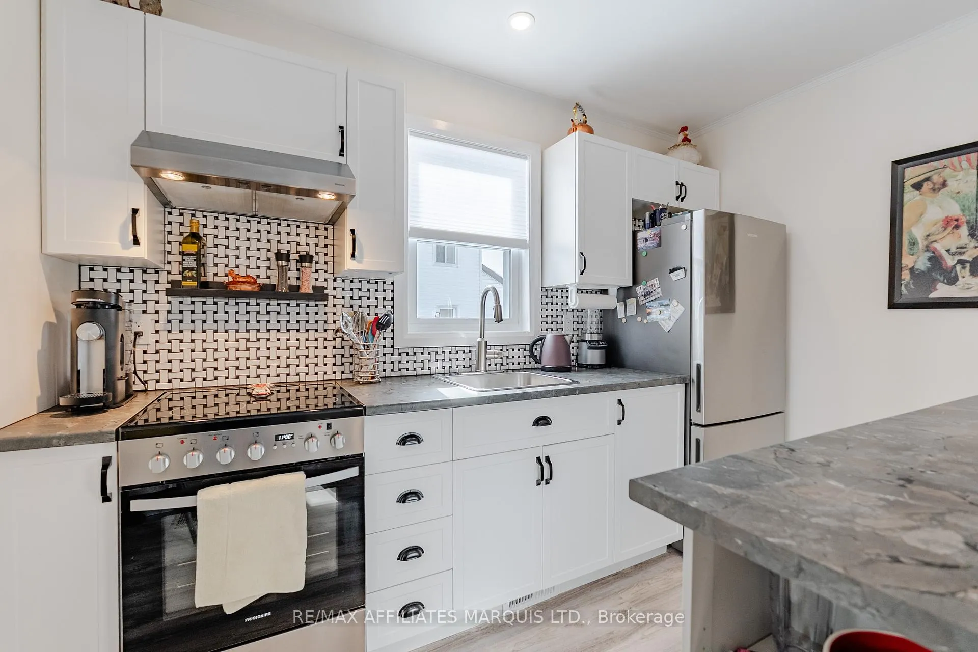 Photo 7 of 1234 Notre Dame Street, Cornwall — HOMEH