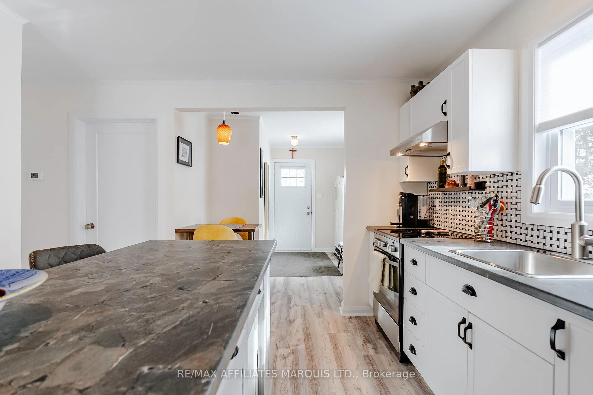 Photo 9 of 1234 Notre Dame Street, Cornwall — HOMEH