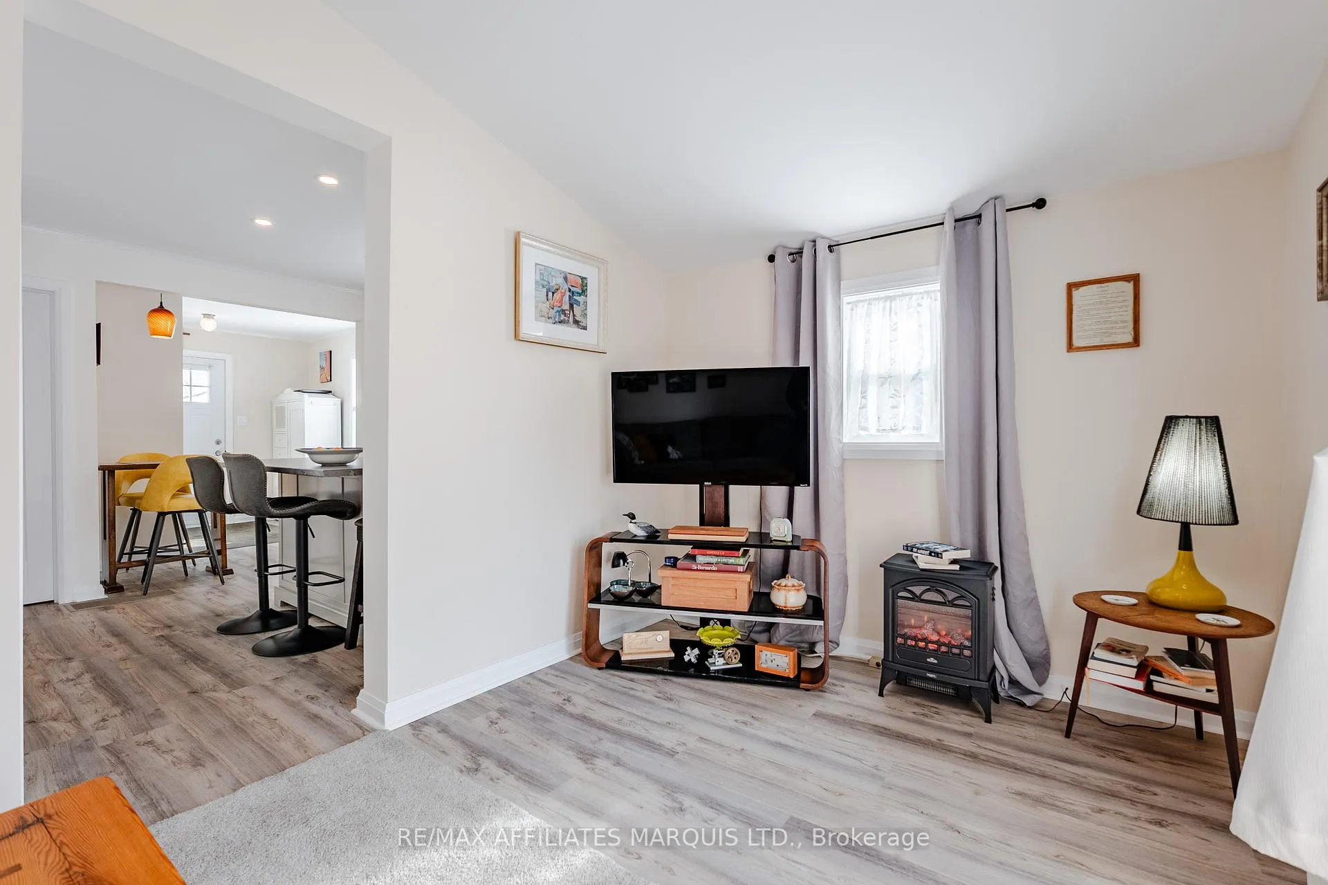 Photo 22 of 1234 Notre Dame Street, Cornwall — HOMEH