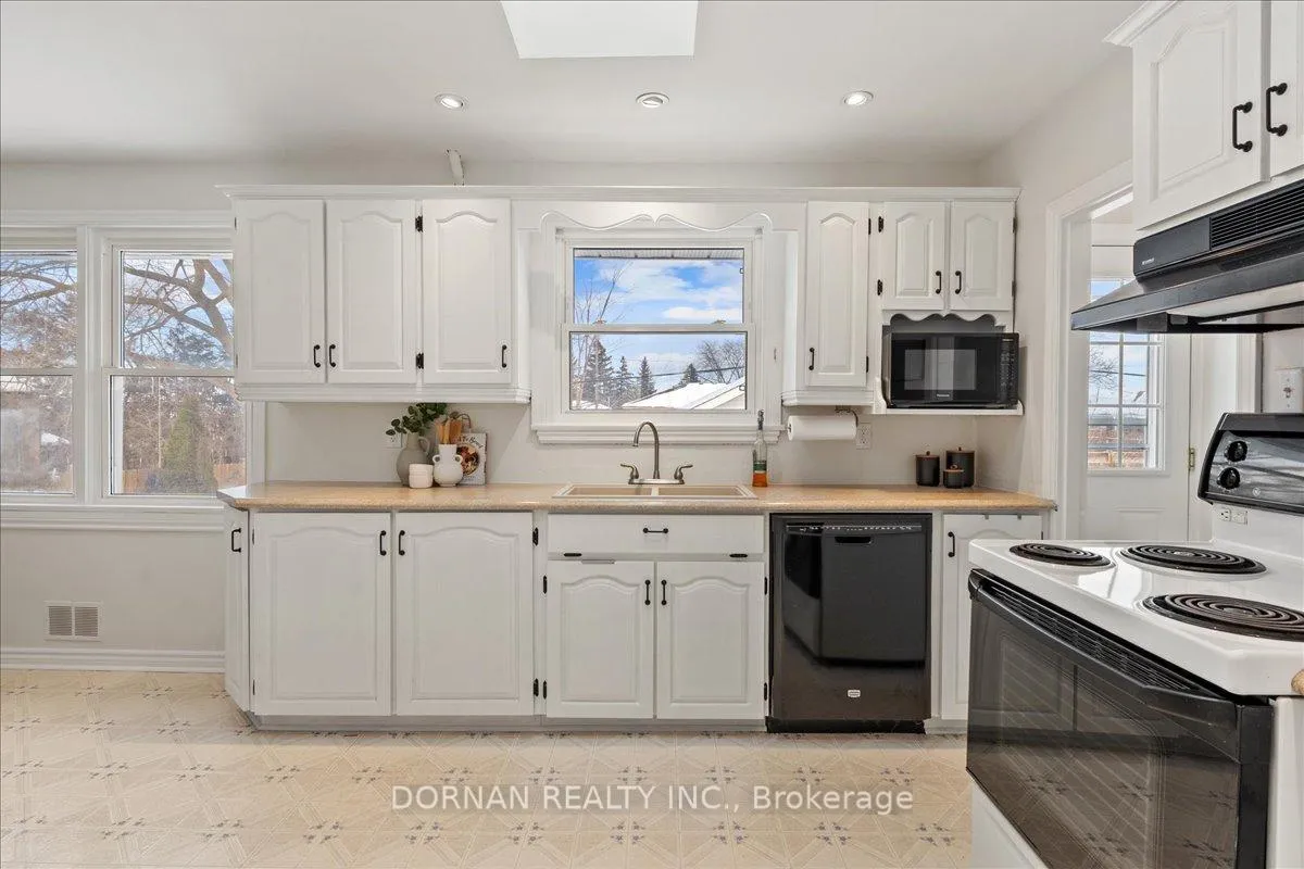 Photo 15 of 467 Fernhill Boulevard, Oshawa, McLaughlin — HOMEH
