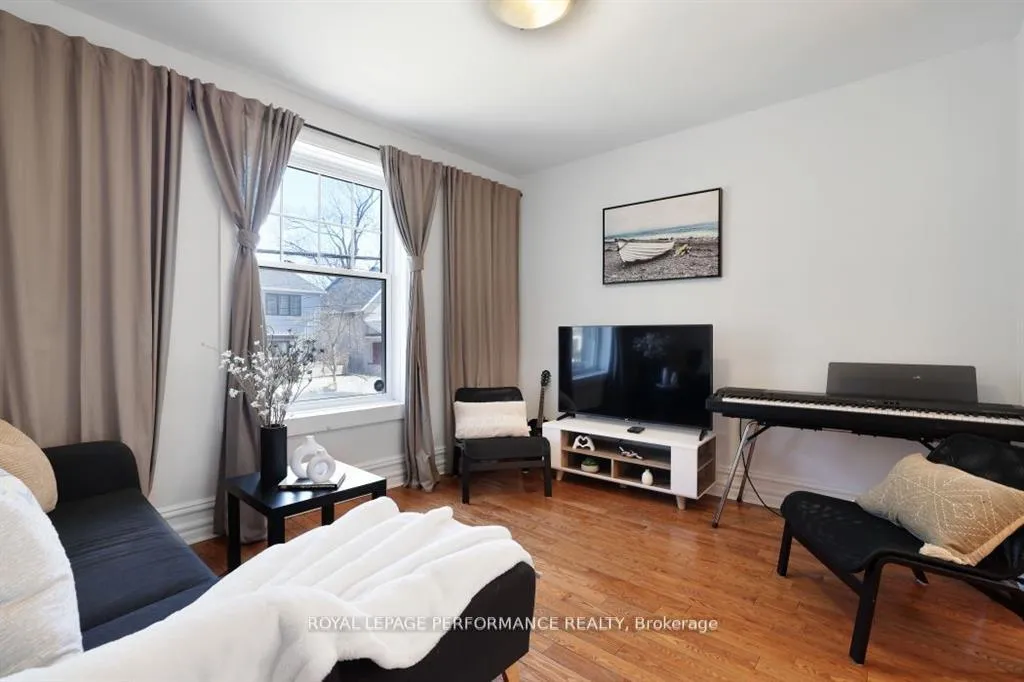 Photo 4 of 12 Adelaide Street, Ottawa, Glebe — HOMEH