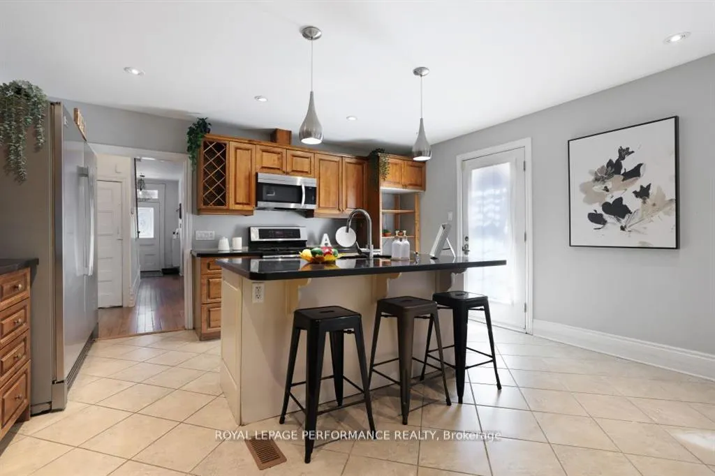 Photo 10 of 12 Adelaide Street, Ottawa, Glebe — HOMEH