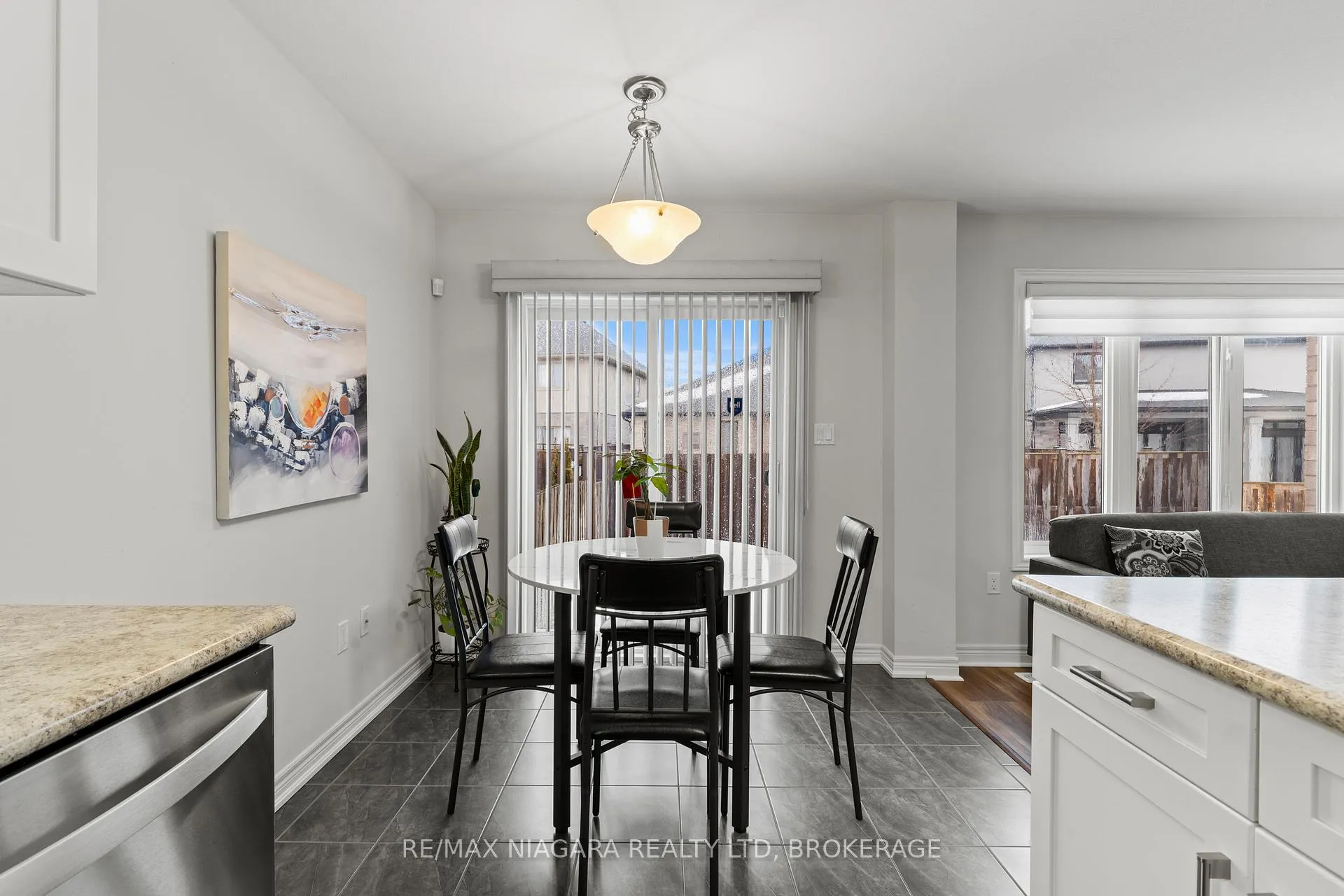 Photo 11 of 7728 Shaw Street, Niagara Falls, Oldfield — HOMEH