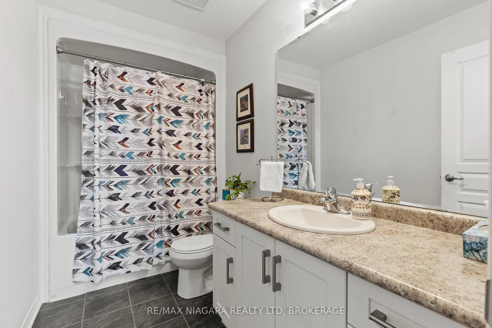 Photo 22 of 7728 Shaw Street, Niagara Falls, Oldfield — HOMEH