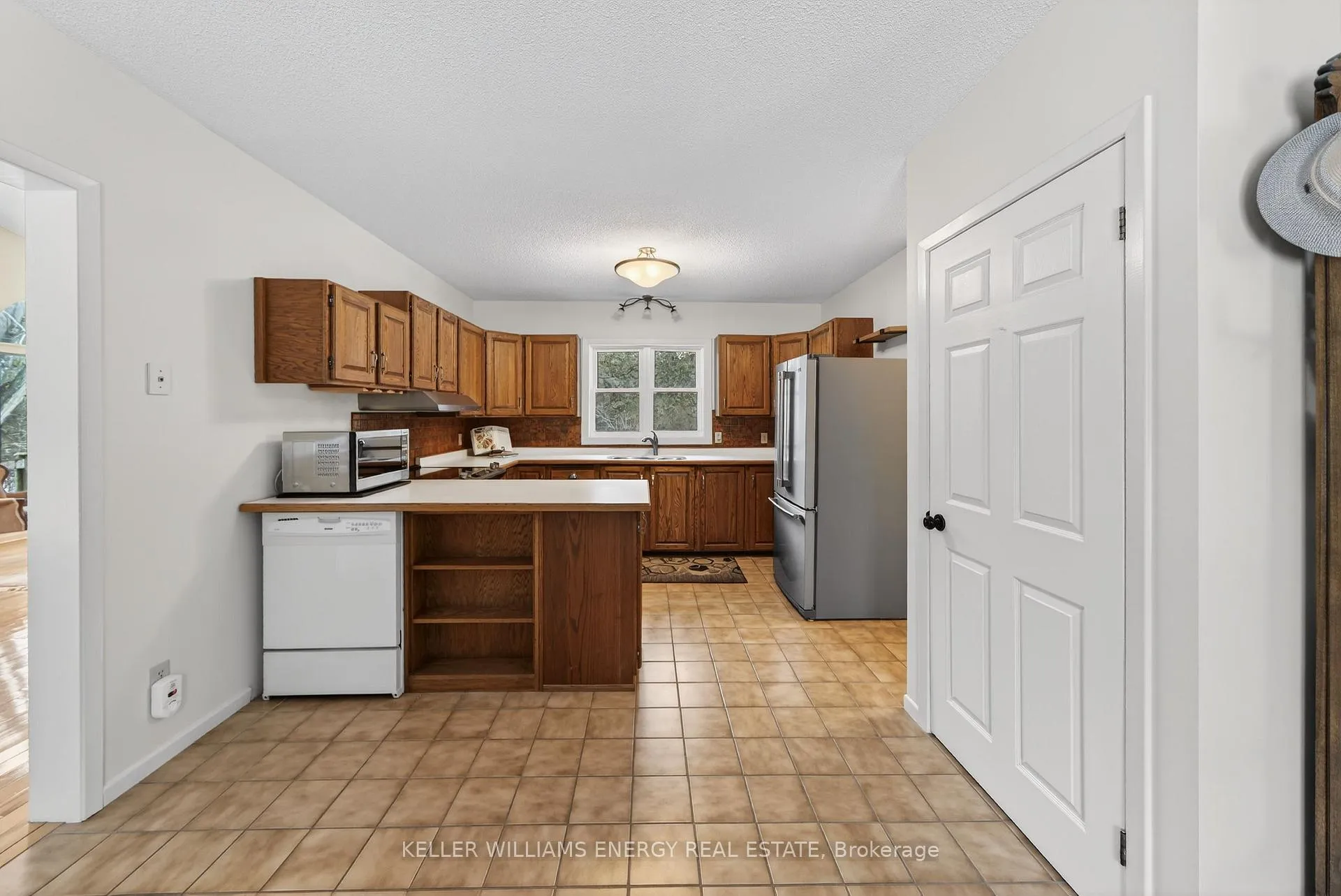 Photo 16 of 108 Dutch Road, Prince Edward County, Hillier Ward — HOMEH