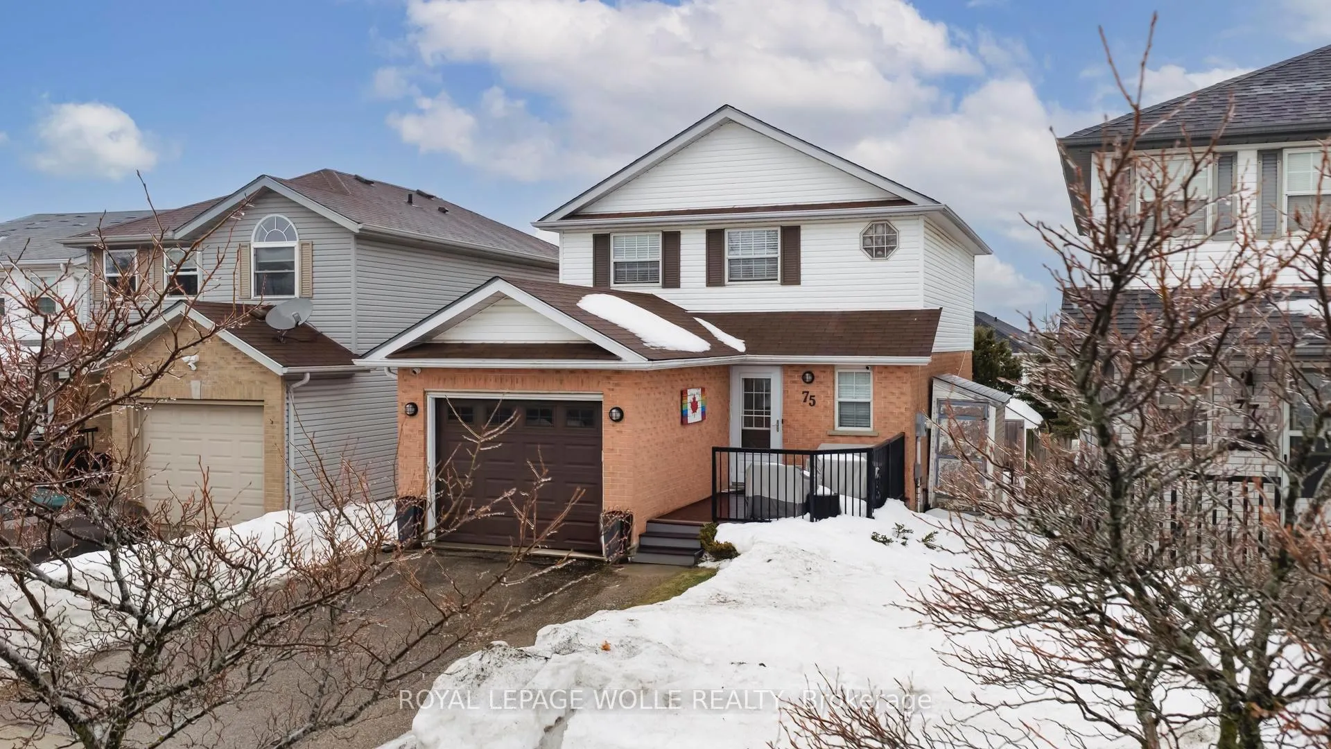 Photo 4 of 75 Dawn Ridge Drive, Kitchener — HOMEH