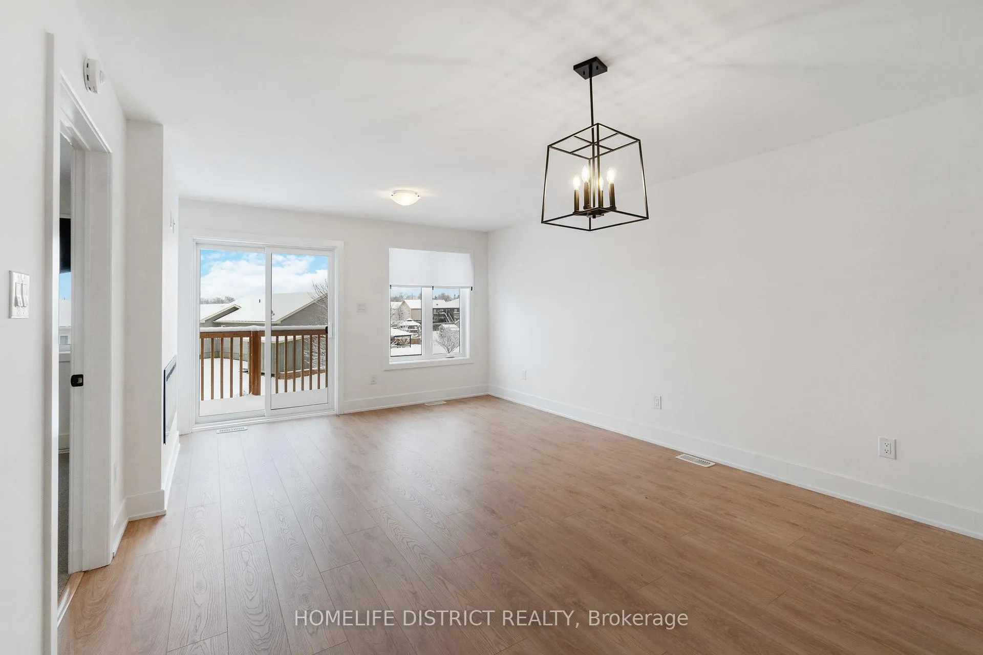 Photo 8 of 58 Whitcomb Crescent, Smiths Falls — HOMEH