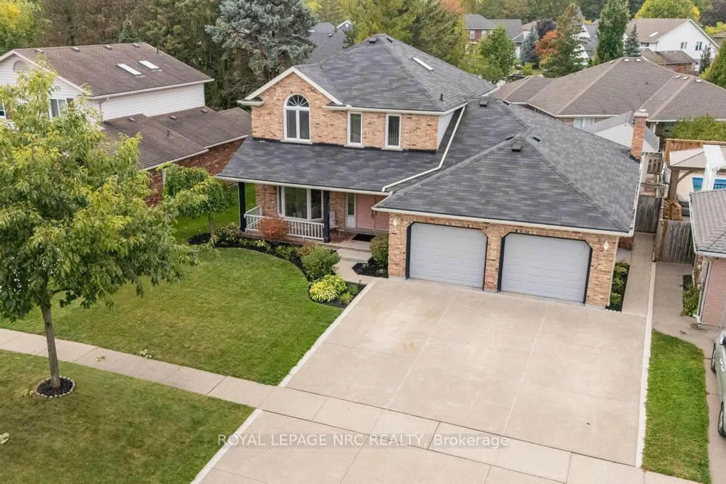 Photo 3 of 83 First Street Louth, St. Catharines, Grapeview — HOMEH