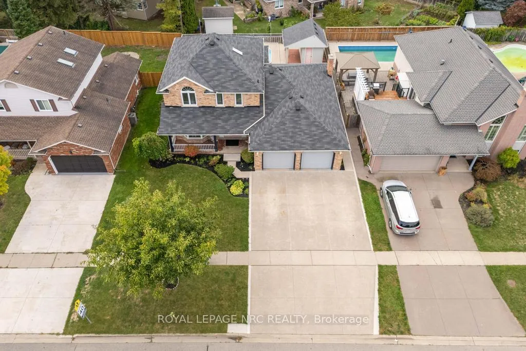 Photo 4 of 83 First Street Louth, St. Catharines, Grapeview — HOMEH
