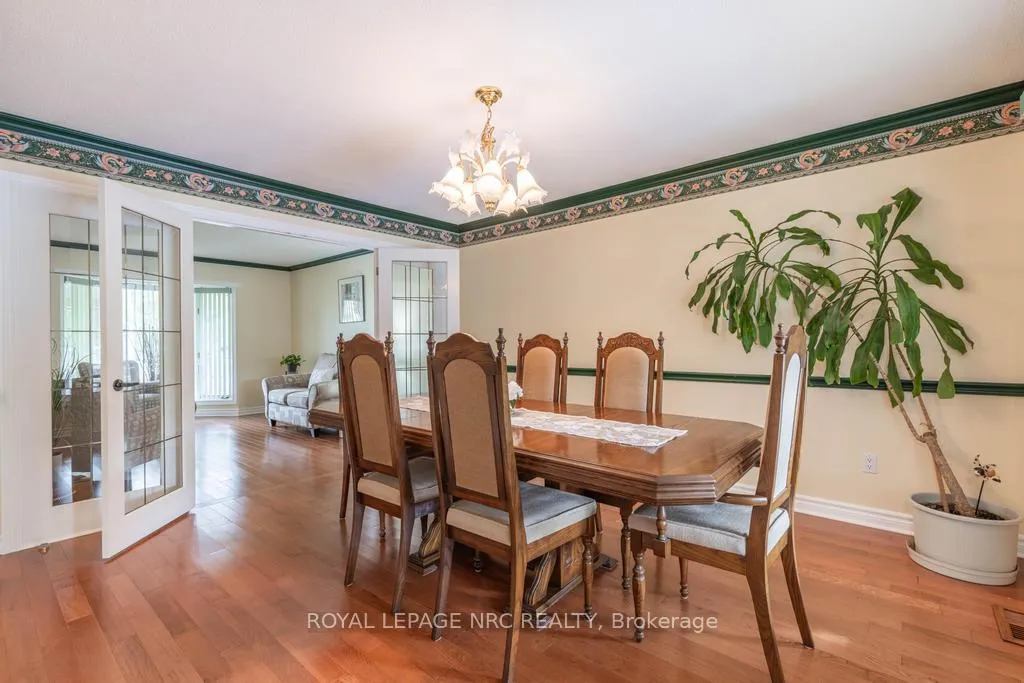 Photo 12 of 83 First Street Louth, St. Catharines, Grapeview — HOMEH