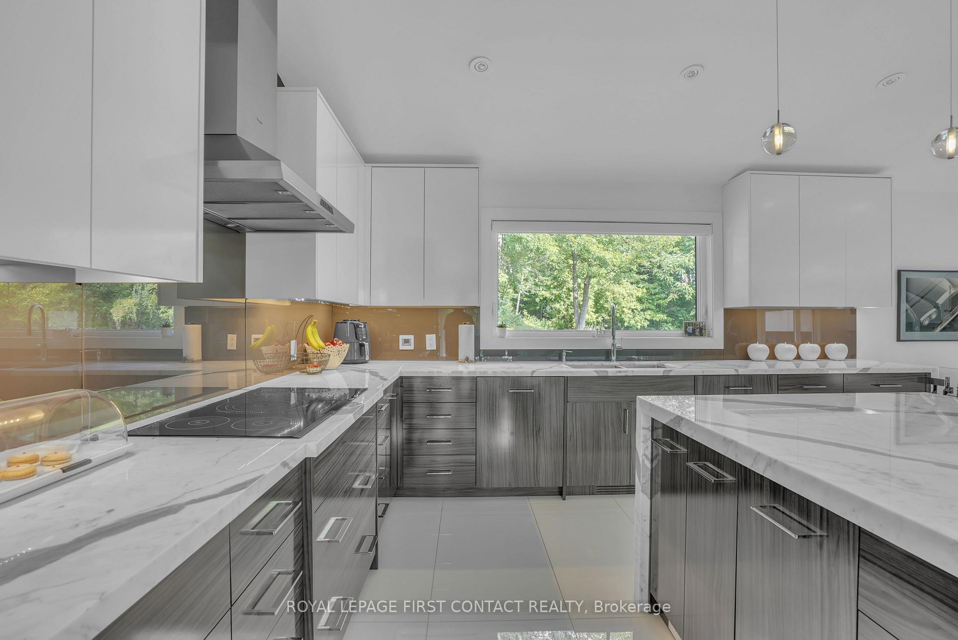Photo 12 of 15075 Jane Street, King, Rural King — HOMEH