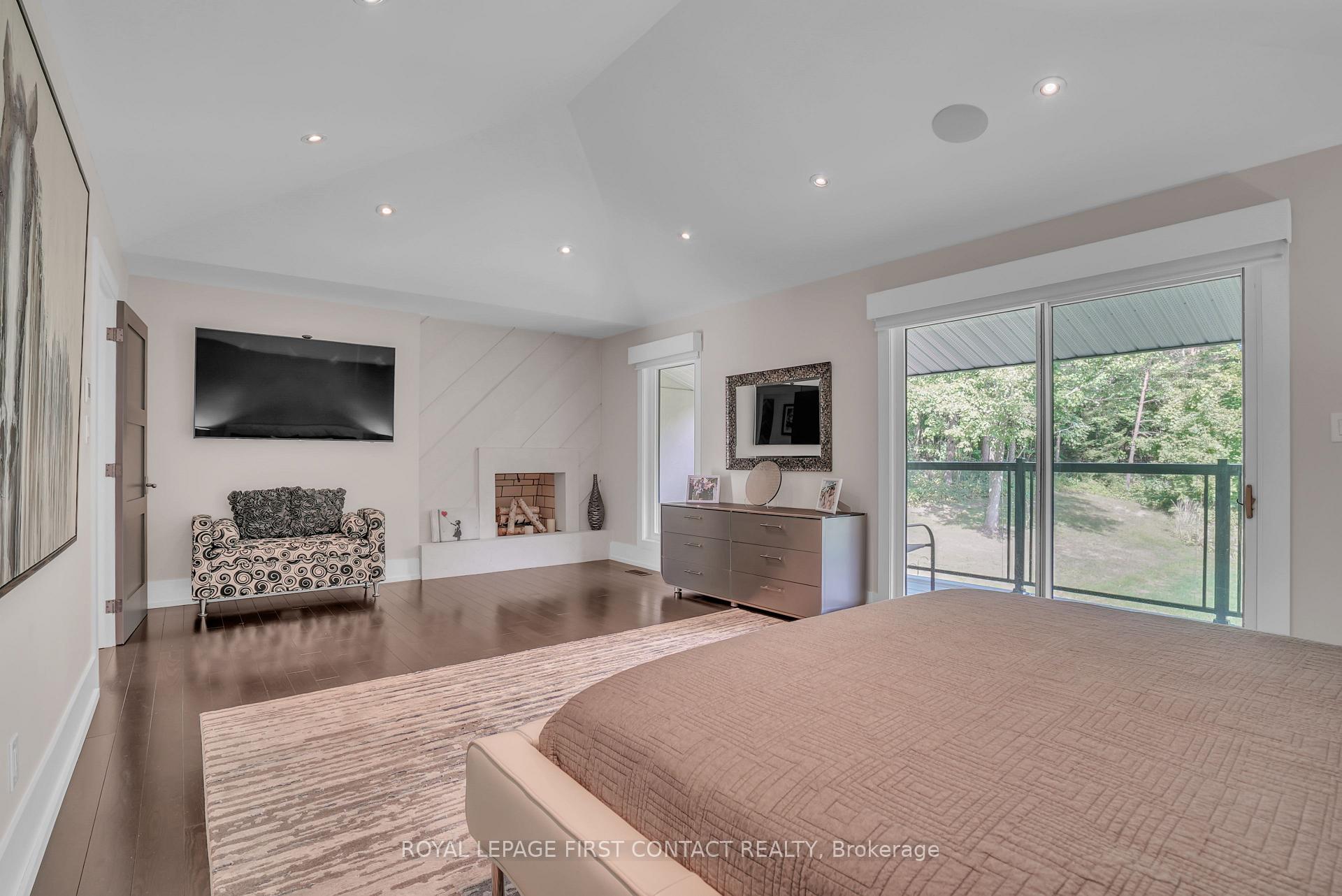 Photo 22 of 15075 Jane Street, King, Rural King — HOMEH