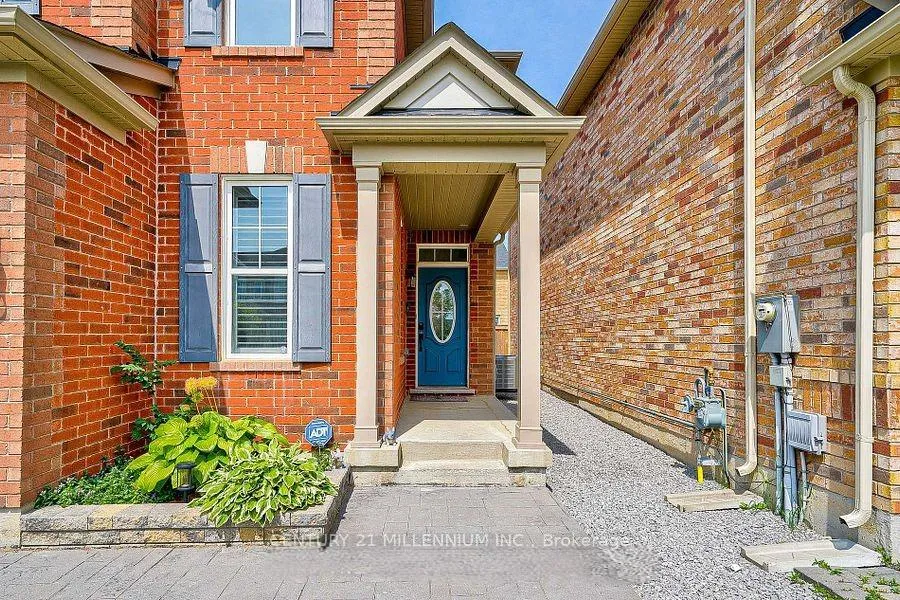 Photo 3 of 973 Asleton Boulevard, Milton, Willmott — HOMEH