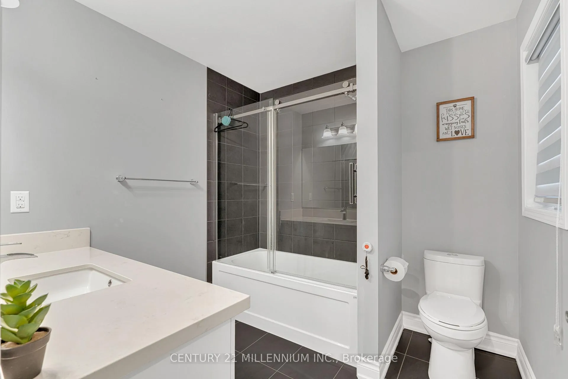Photo 37 of 973 Asleton Boulevard, Milton, Willmott — HOMEH