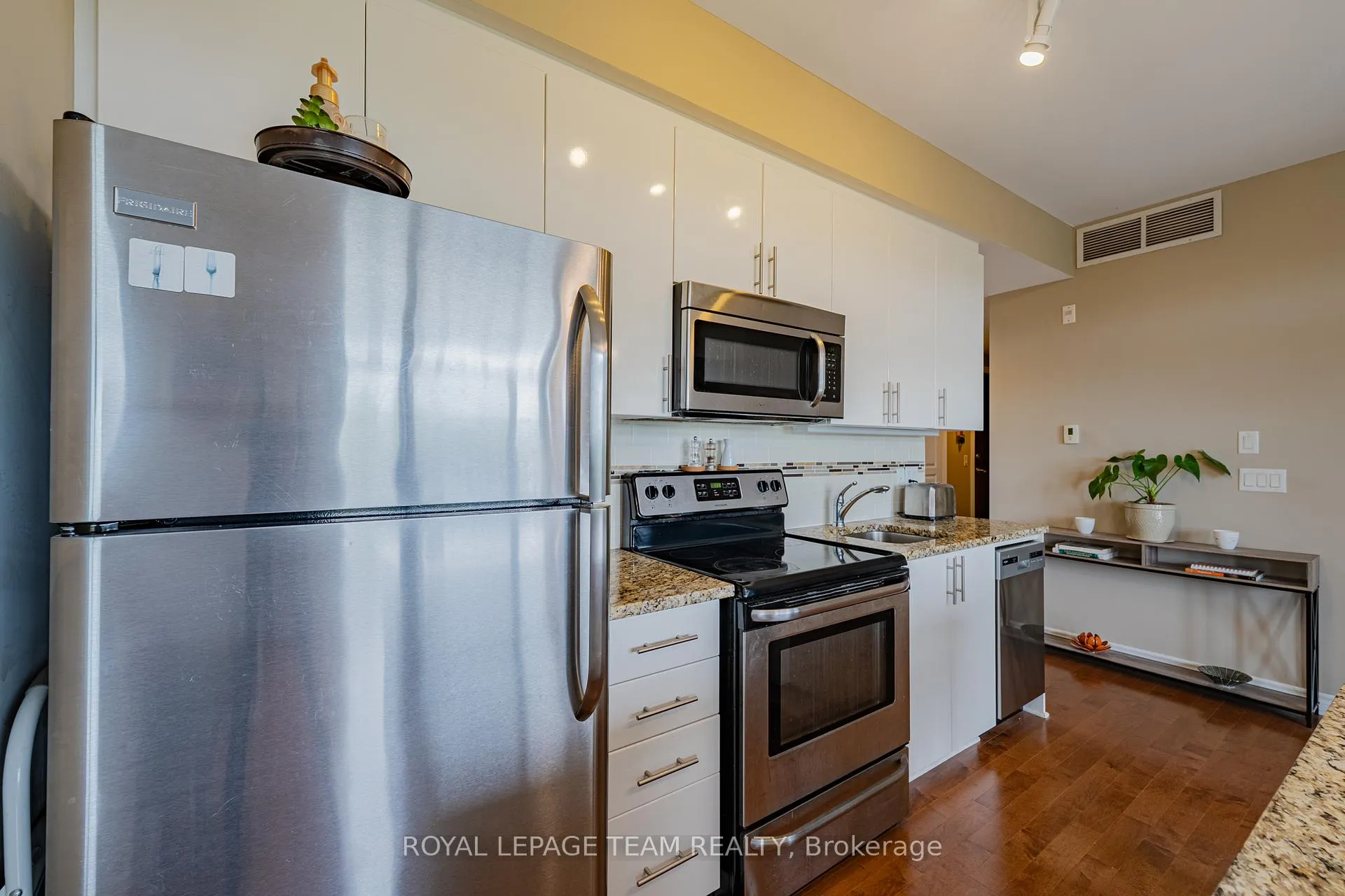Photo 23 of Unit 304, 805 Beauparc Private, Ottawa, Cyrville — HOMEH