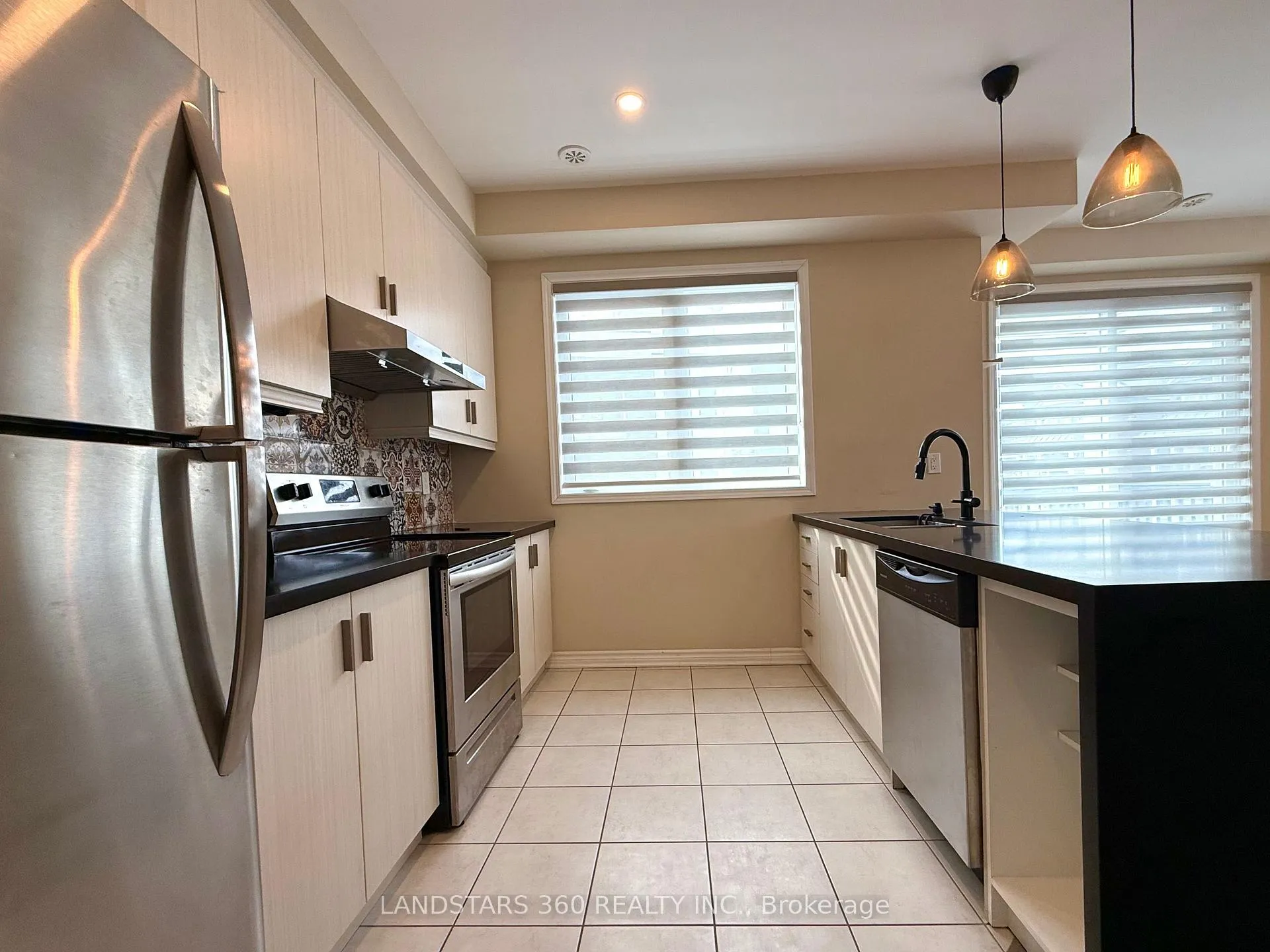 Photo 6 of 98 Cornell Centre Boulevard, Markham, Cornell — HOMEH