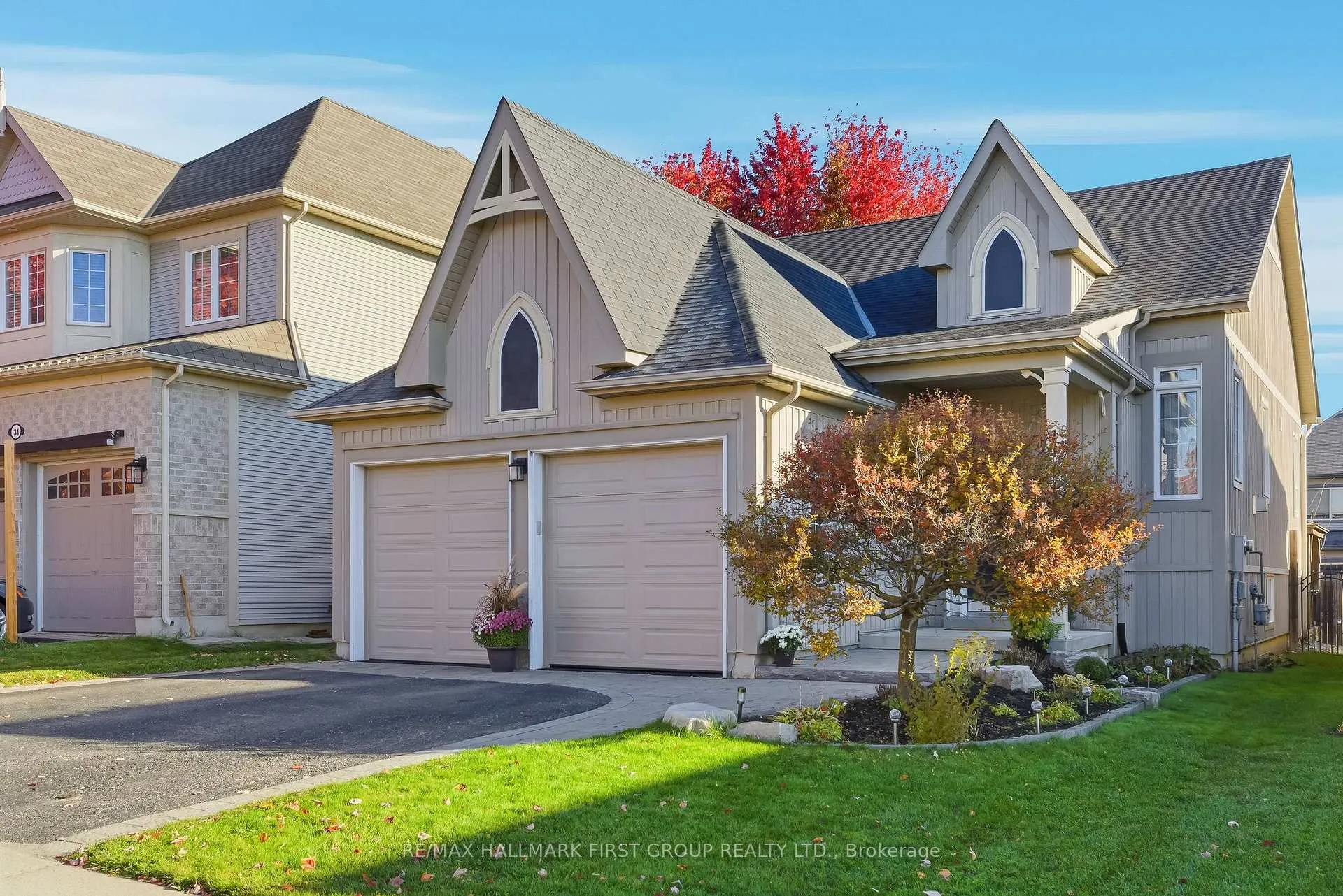 Photo 2 of 27 Keeler Crescent, Clarington, Bowmanville — HOMEH