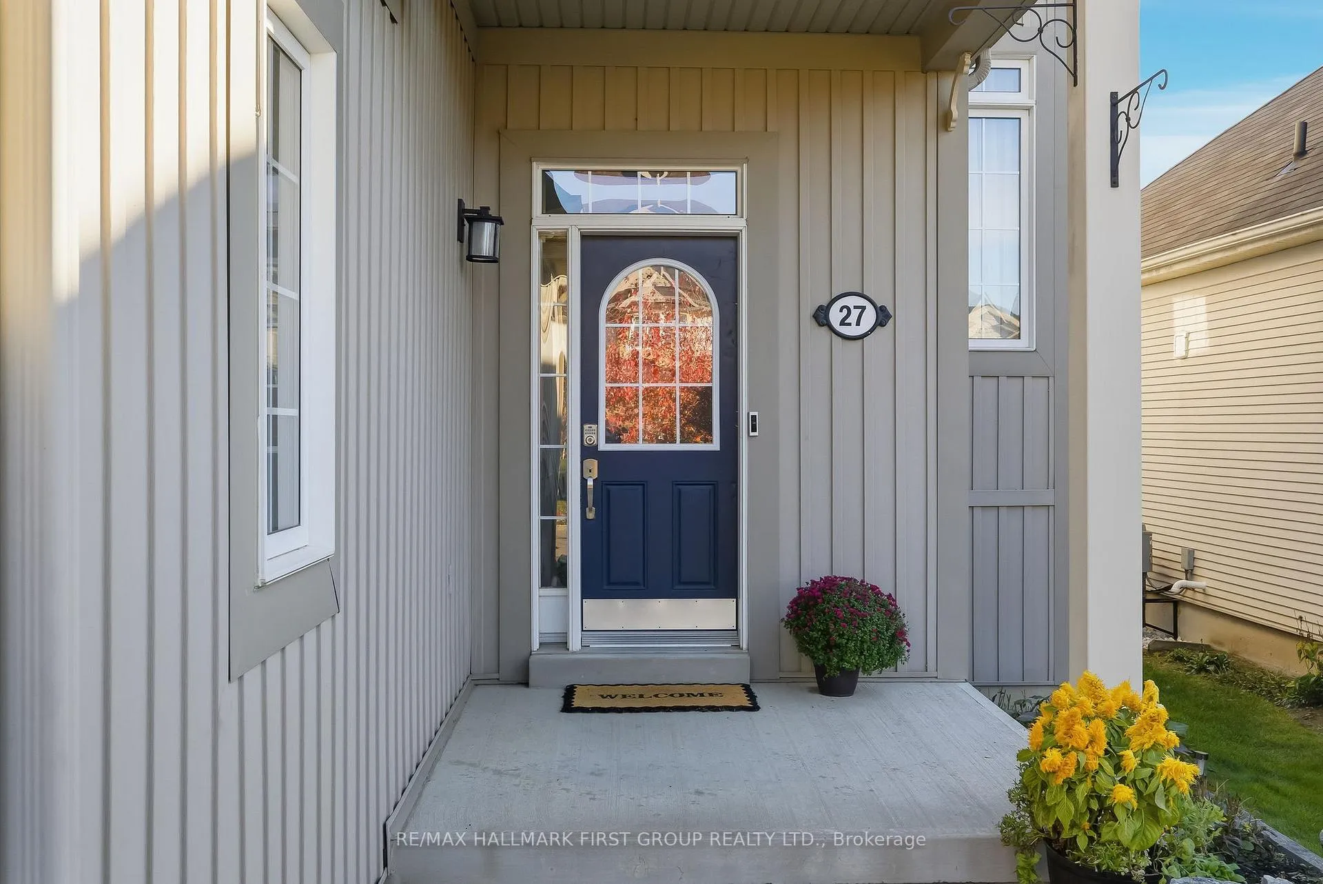 Photo 3 of 27 Keeler Crescent, Clarington, Bowmanville — HOMEH