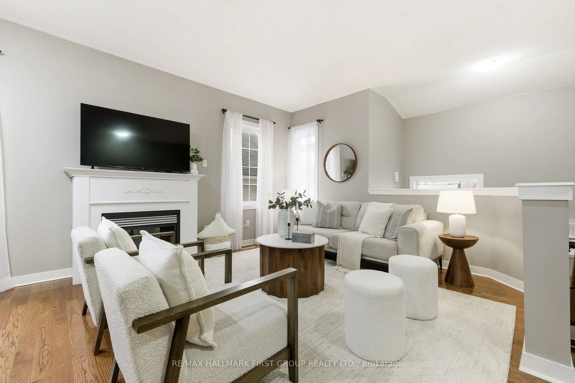 Photo 7 of 27 Keeler Crescent, Clarington, Bowmanville — HOMEH