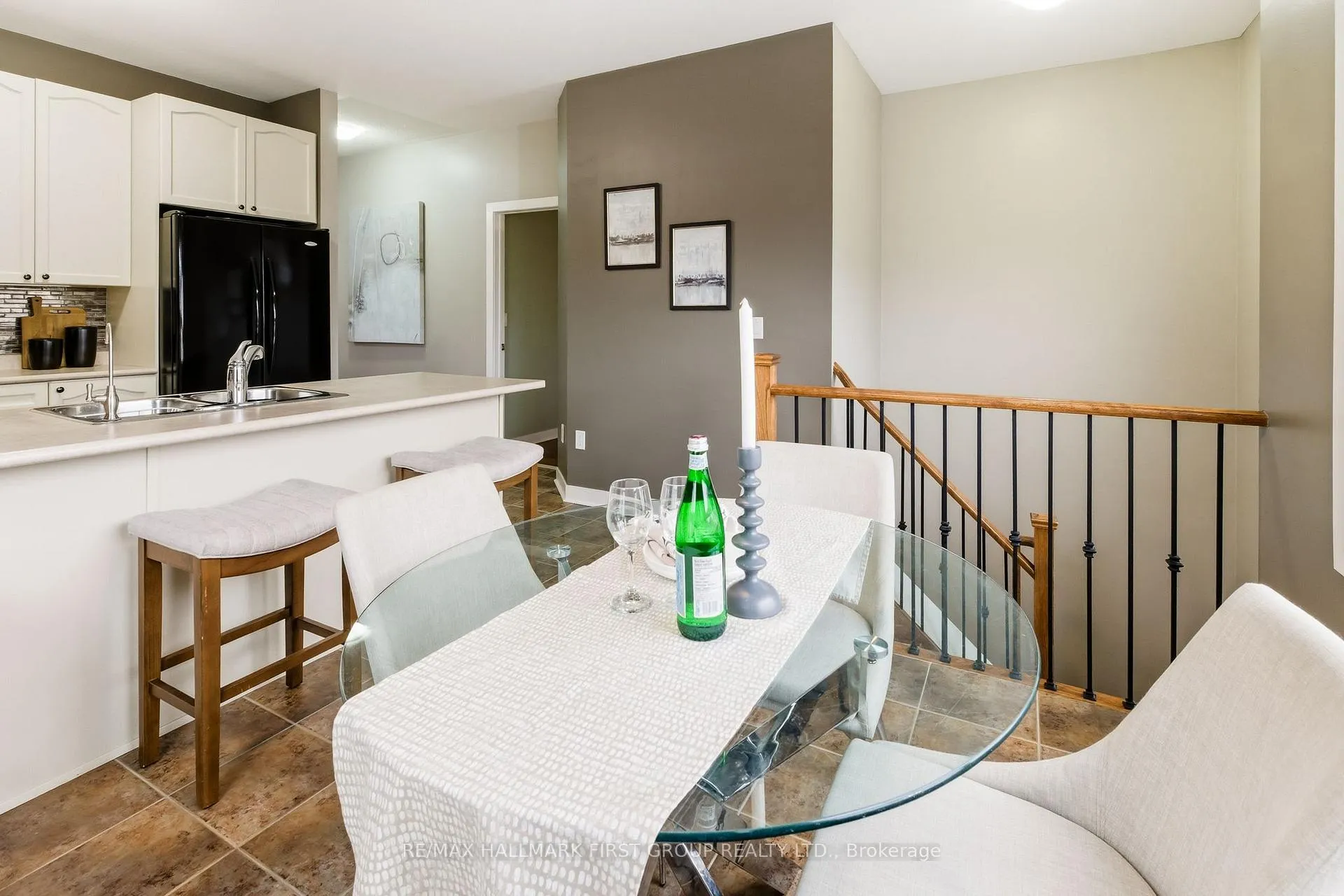 Photo 16 of 27 Keeler Crescent, Clarington, Bowmanville — HOMEH